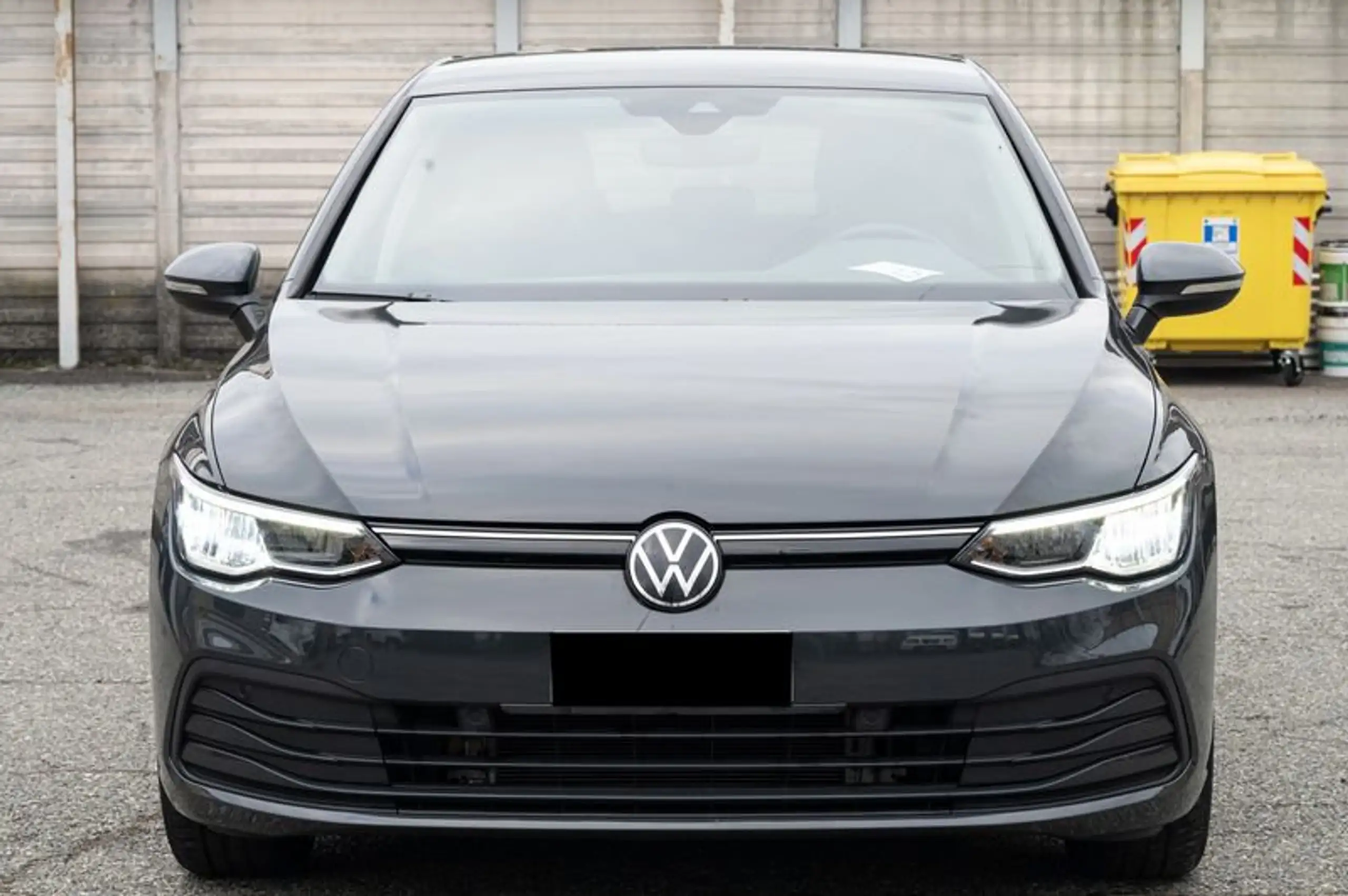 Volkswagen - Golf