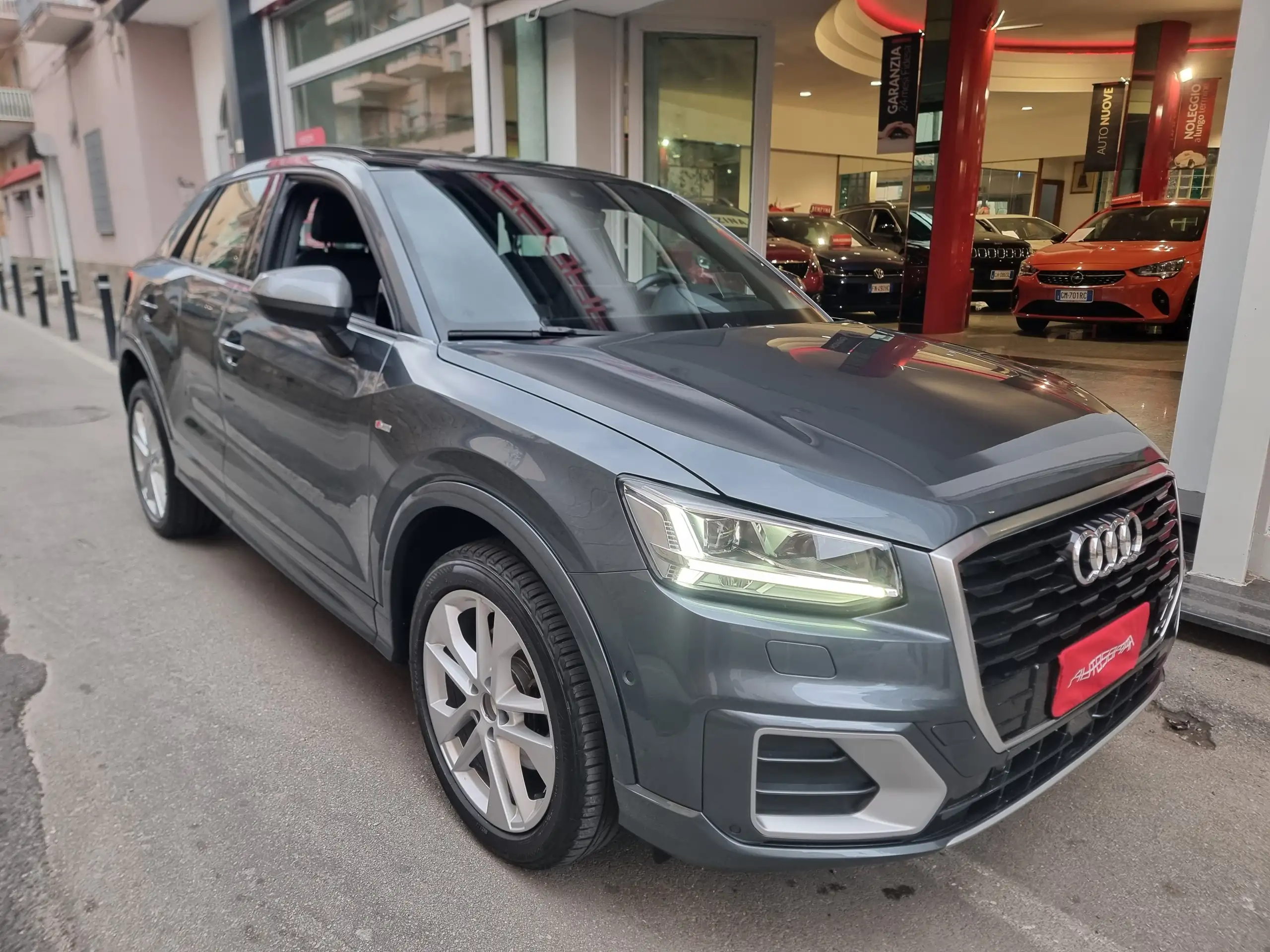 Audi - Q2