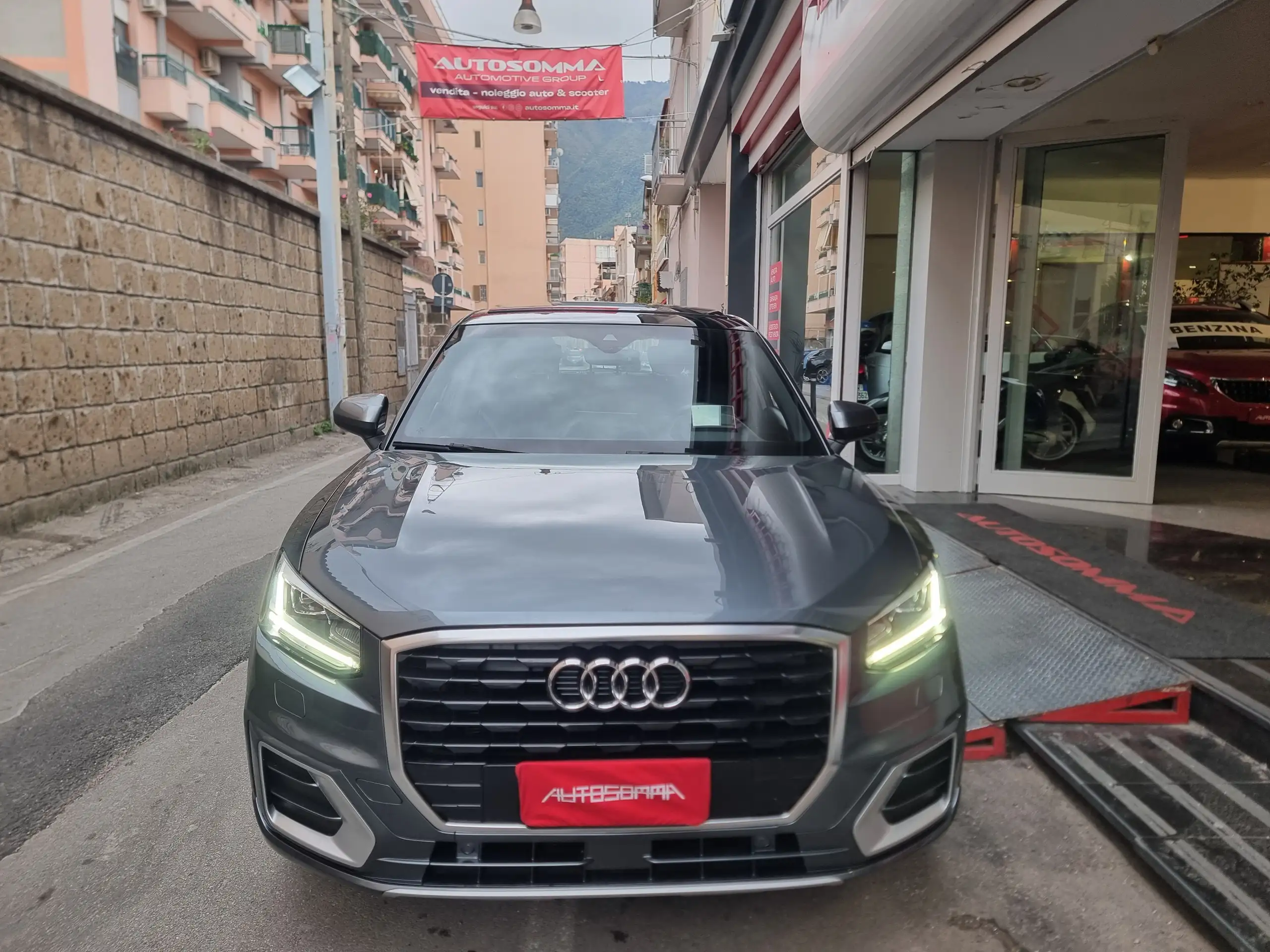 Audi - Q2