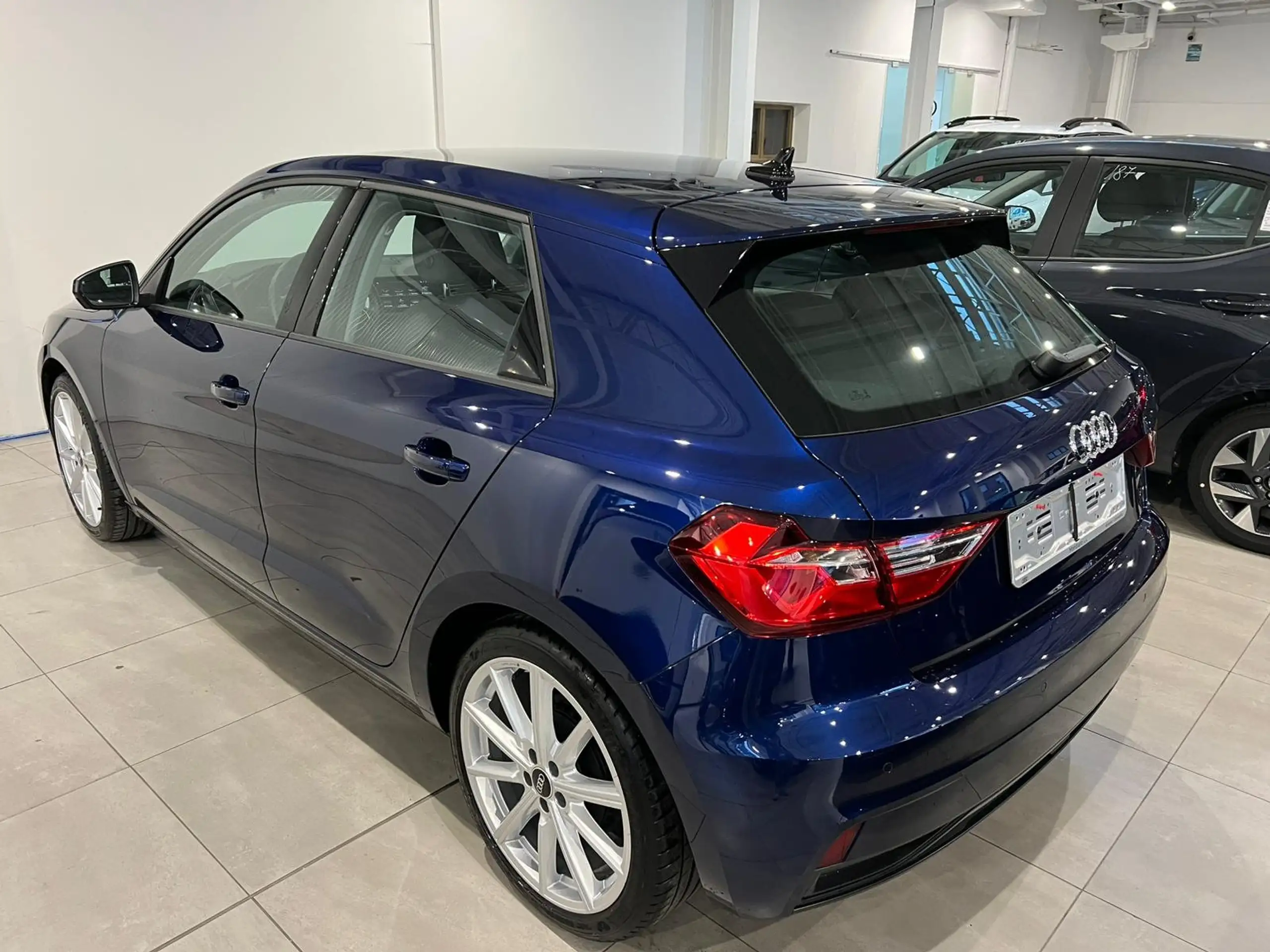 Audi - A1