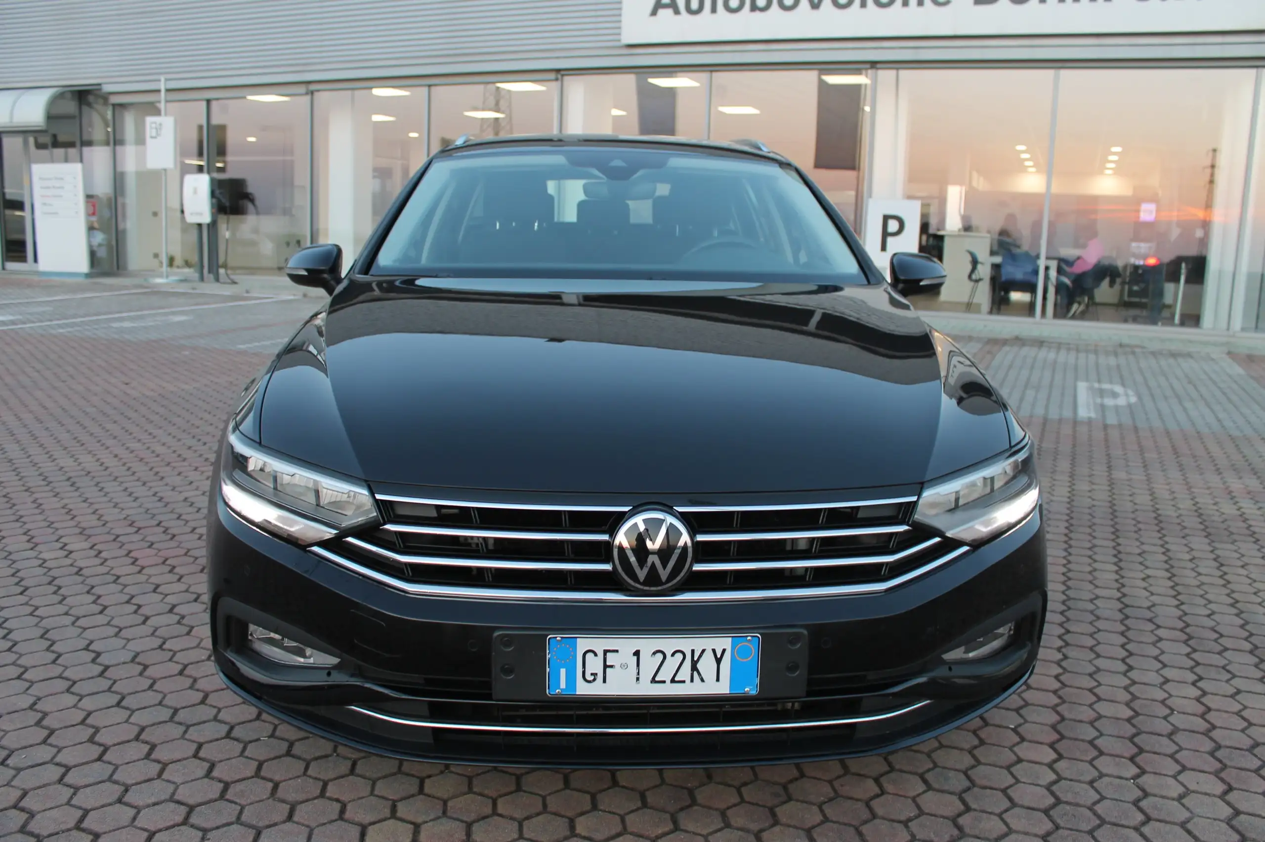 Volkswagen - Passat Variant