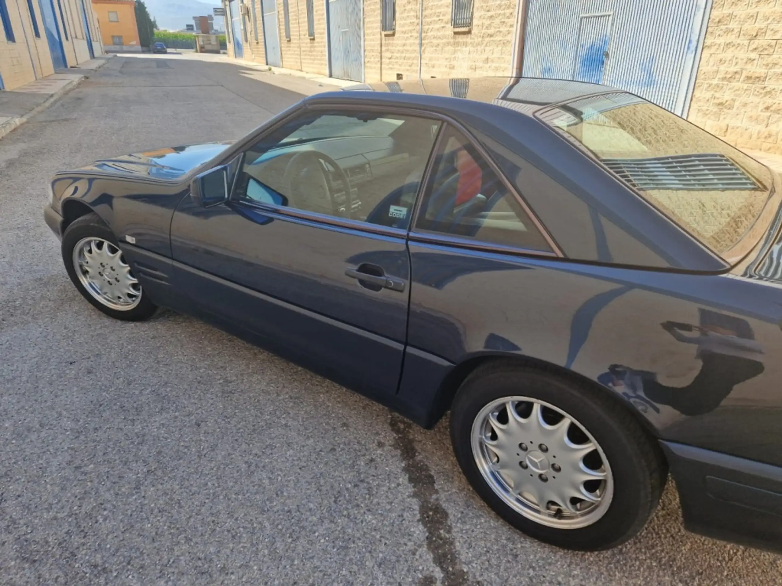 Mercedes-Benz - SL 320