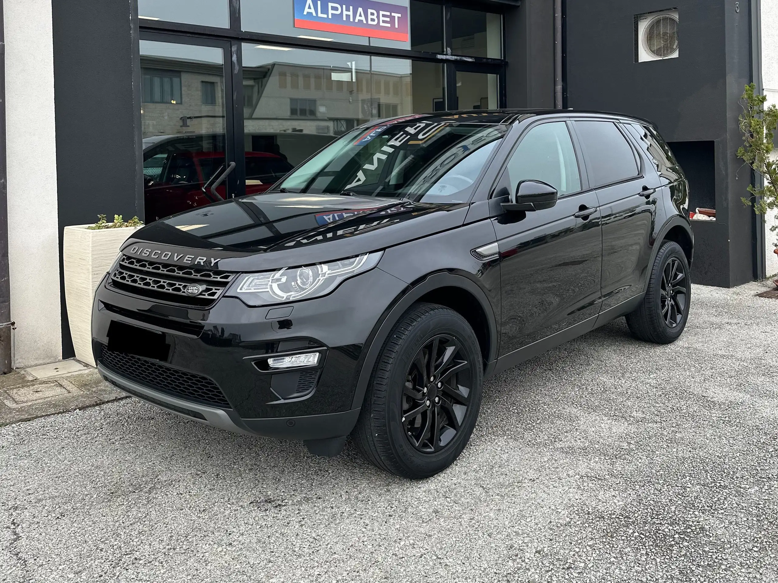 Land Rover - Discovery Sport