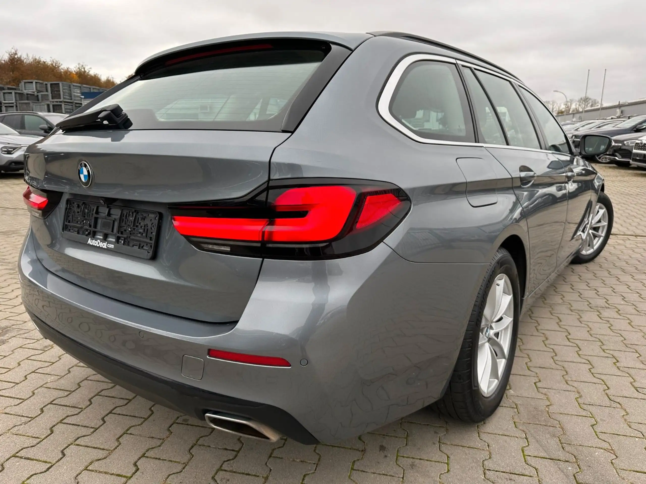 BMW - 520