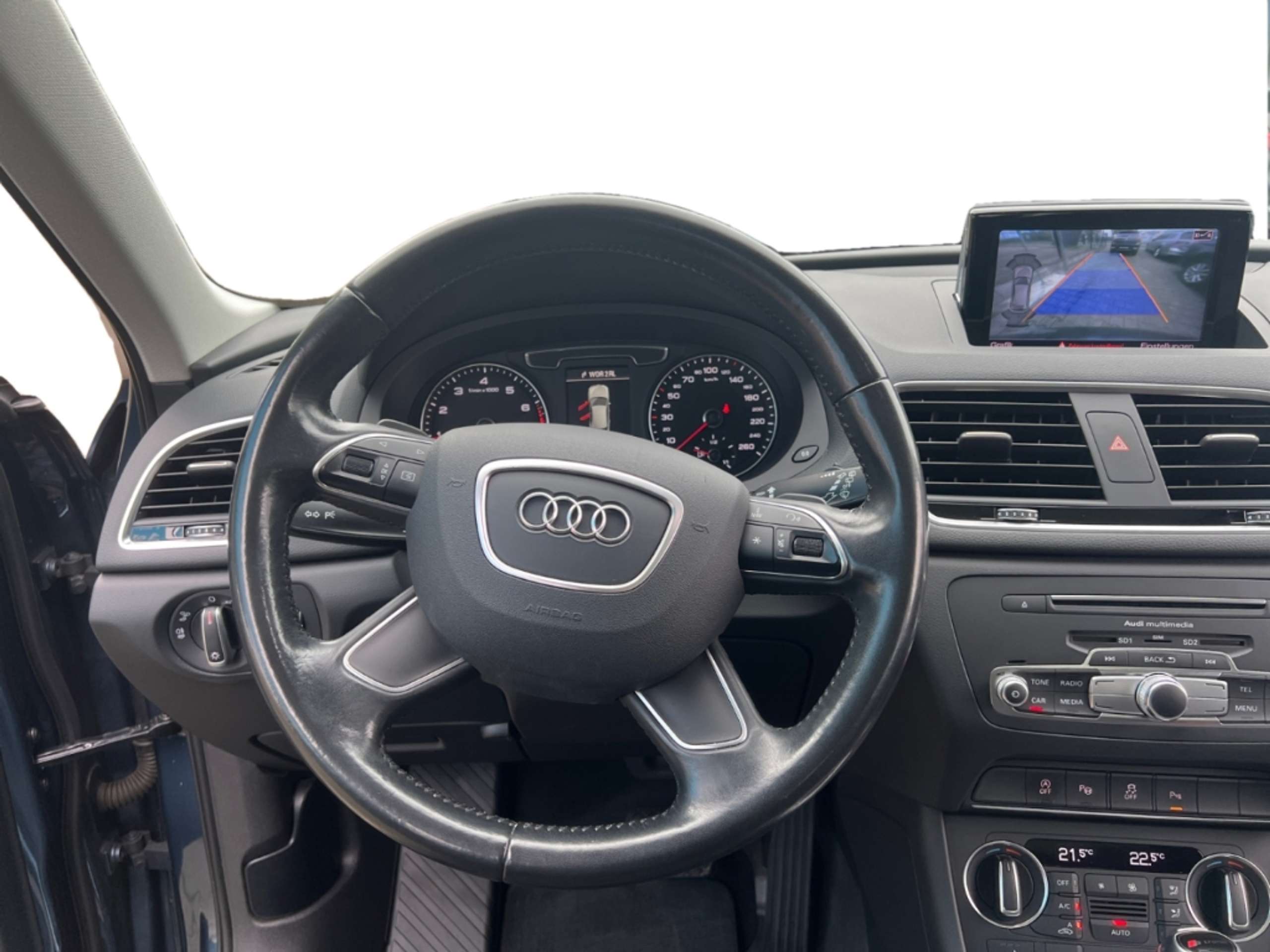 Audi - Q3