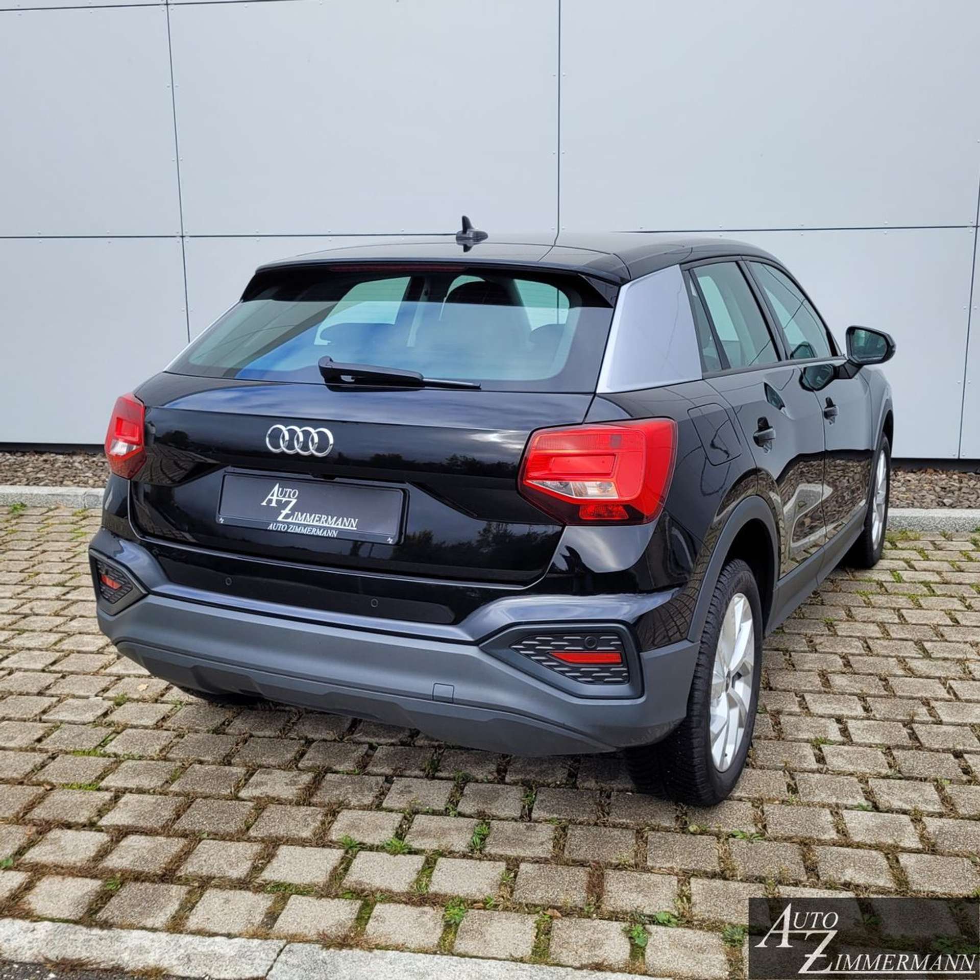 Audi - Q2