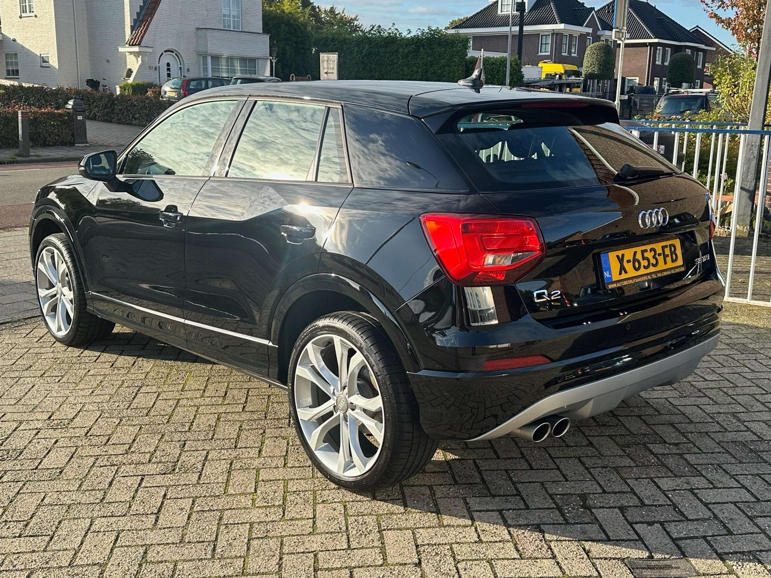 Audi - Q2