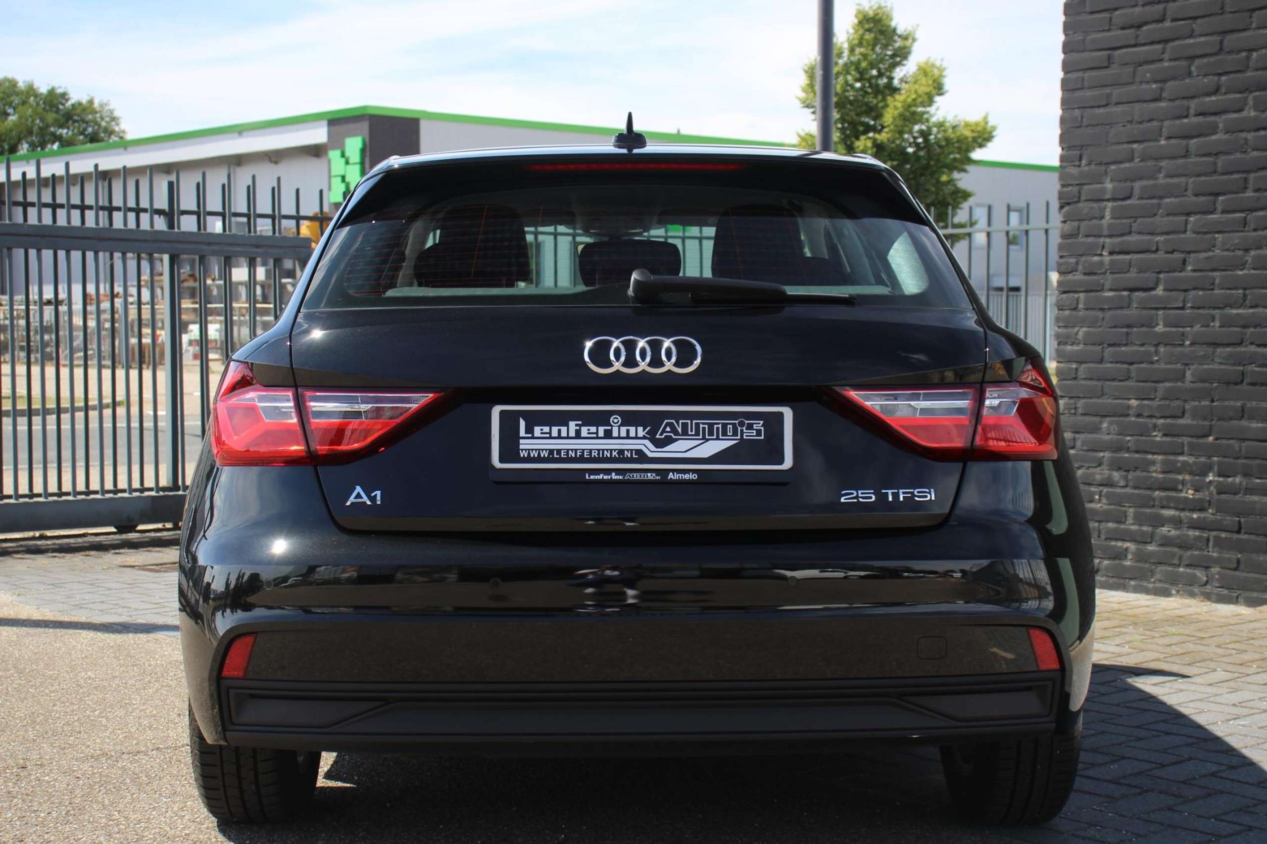 Audi - A1