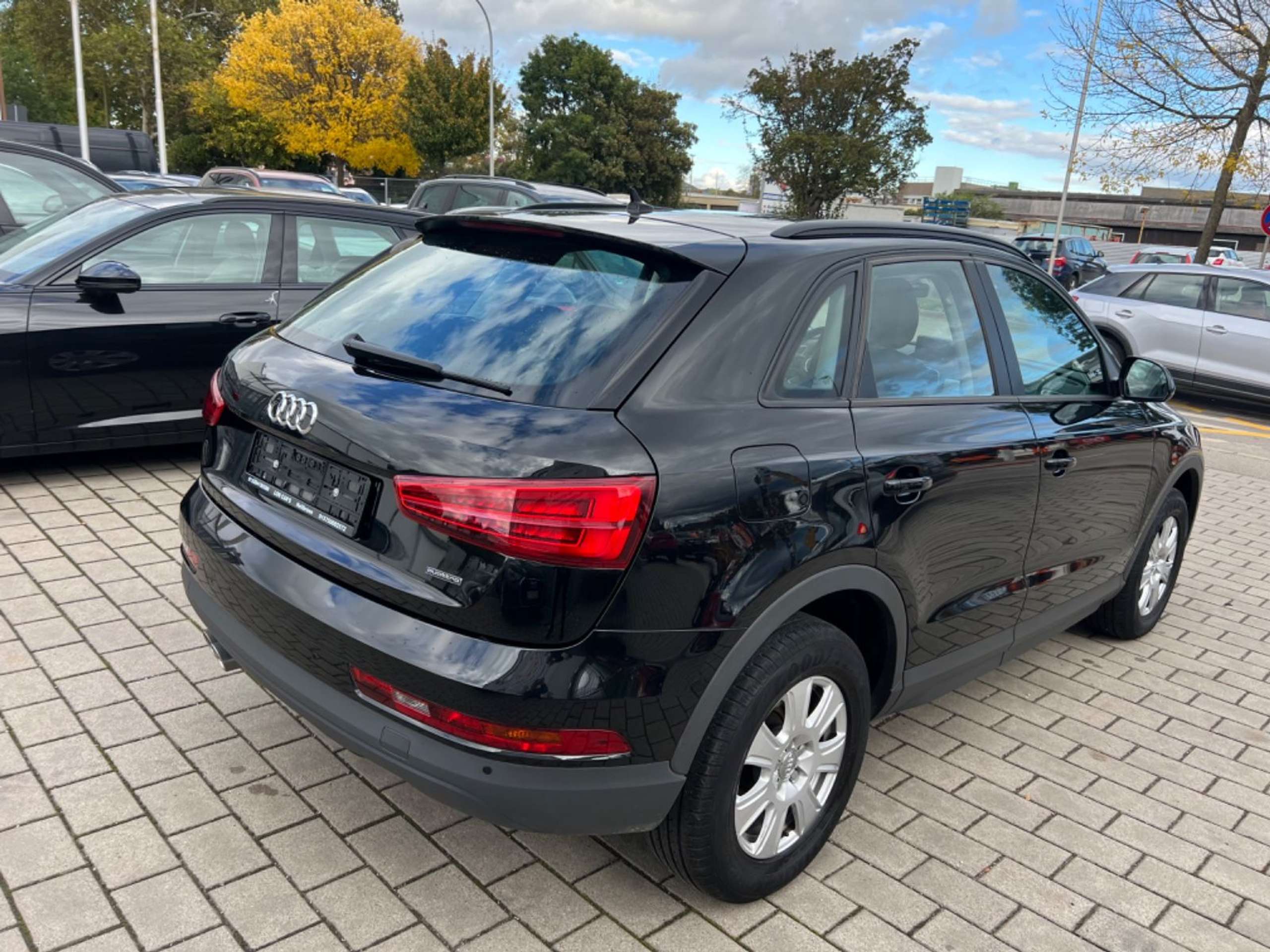 Audi - Q3