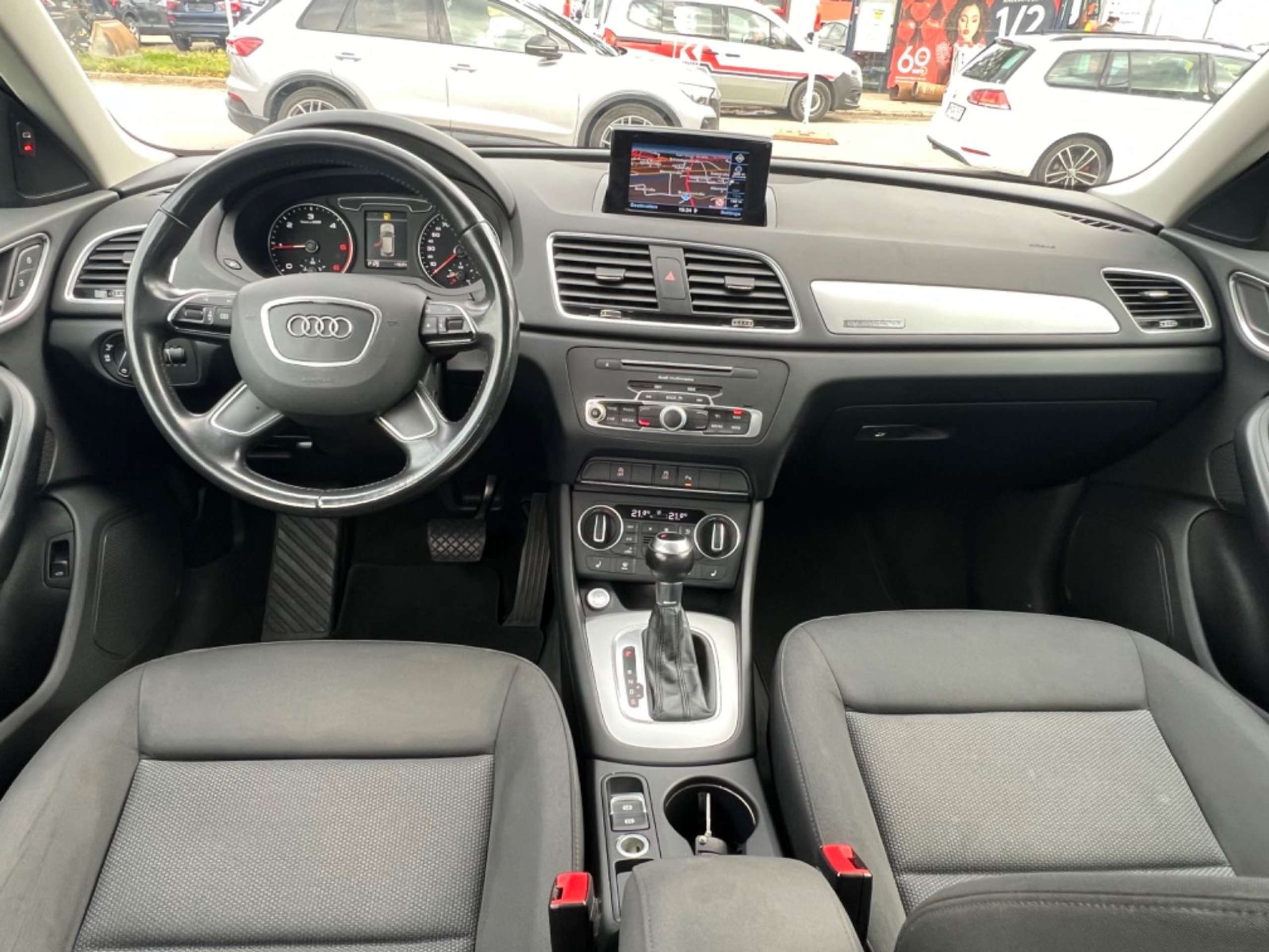 Audi - Q3