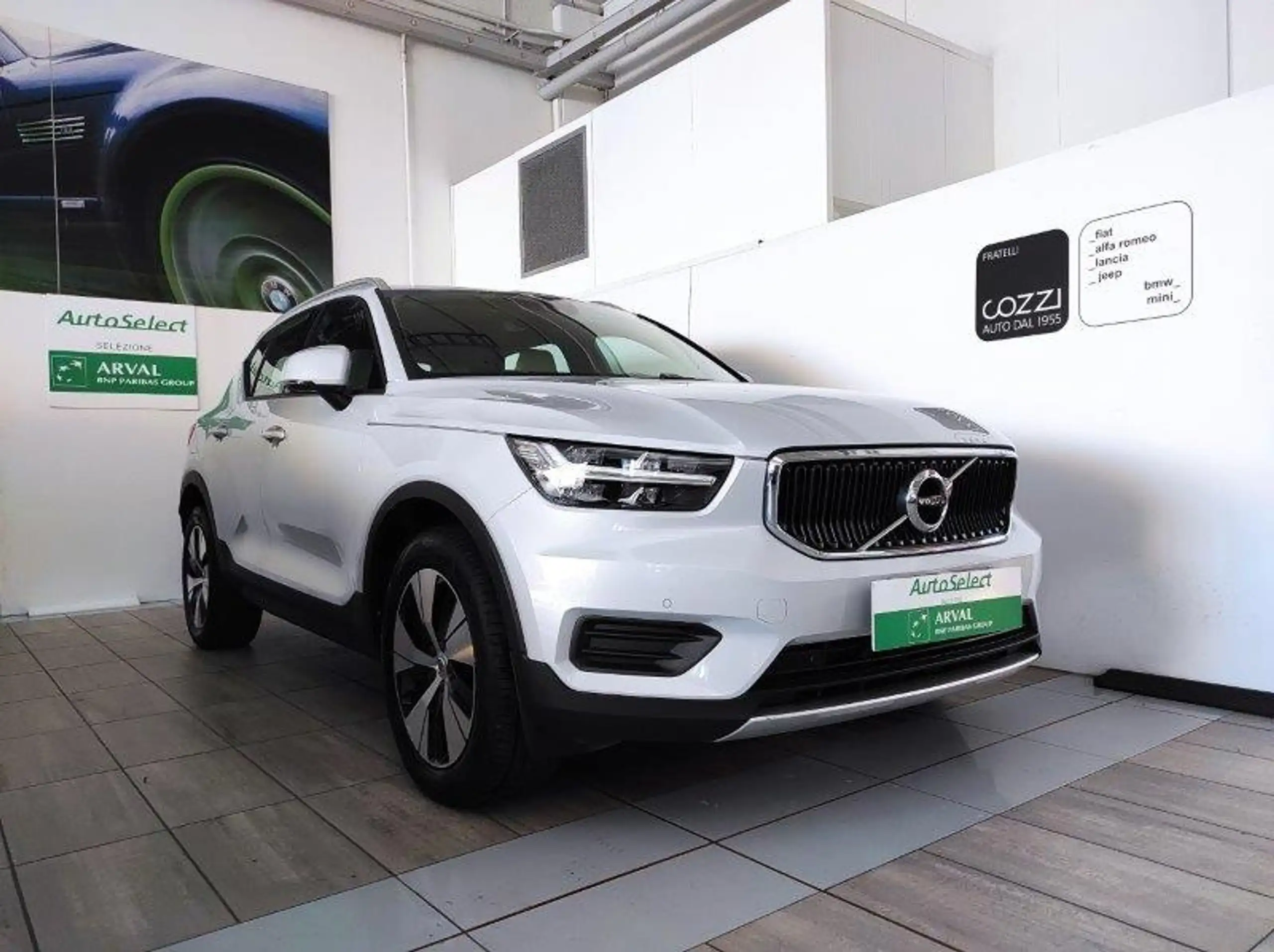 Volvo - XC40