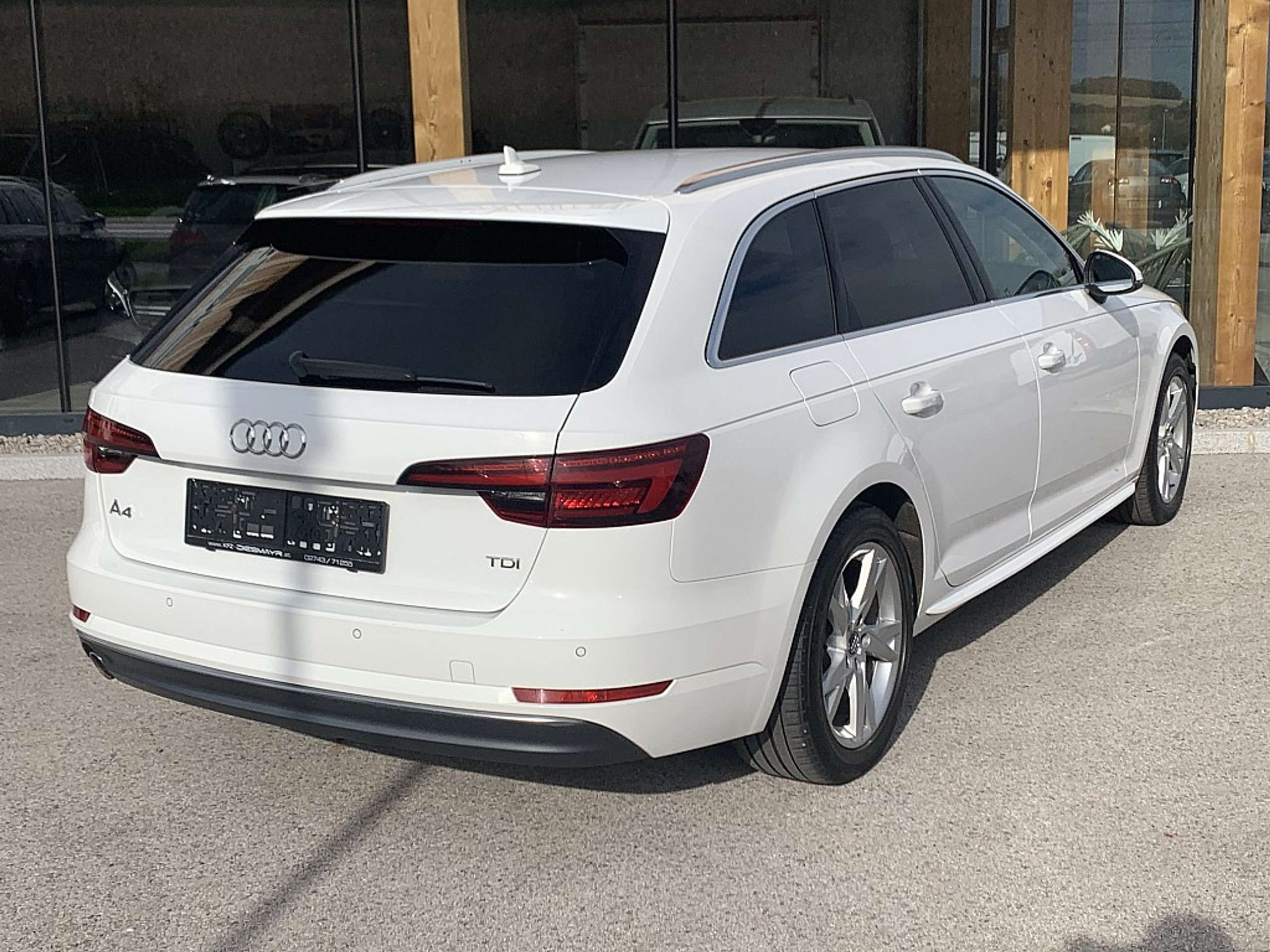 Audi - A4