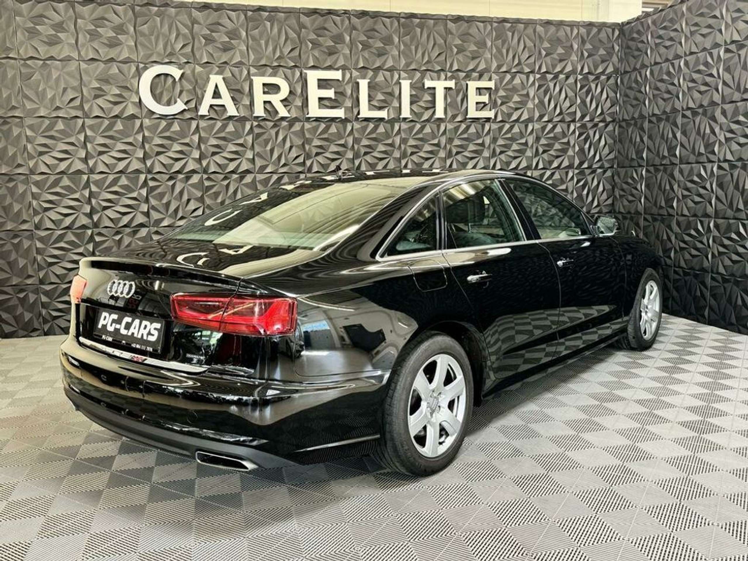 Audi - A6