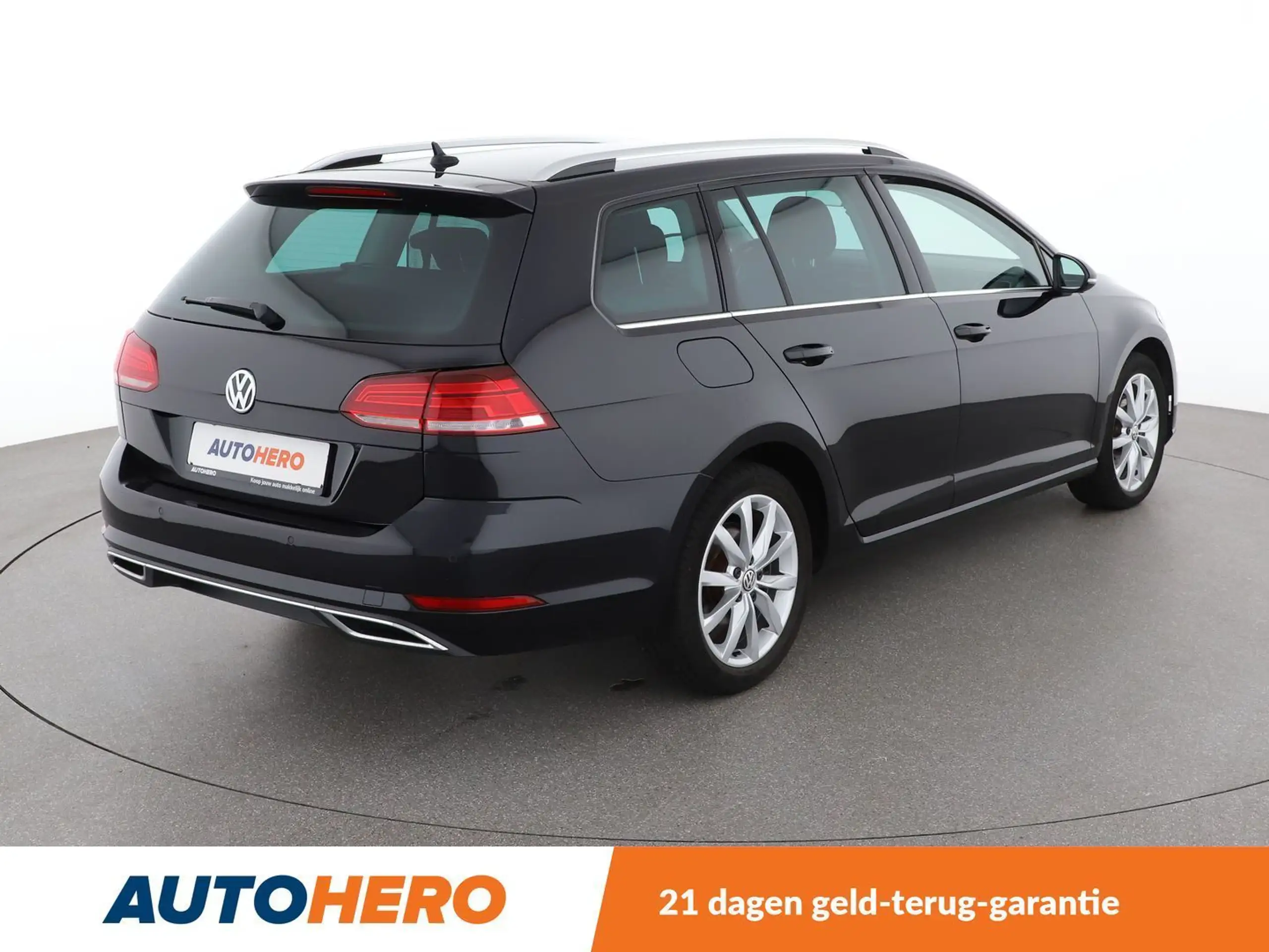 Volkswagen - Golf