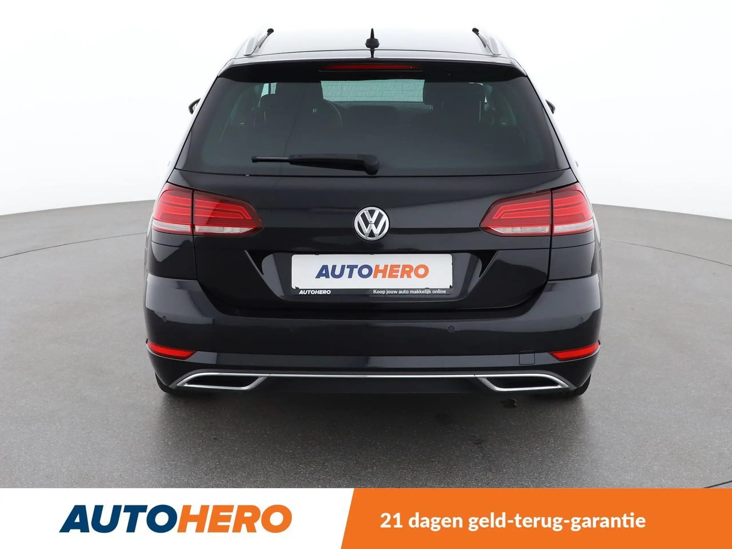 Volkswagen - Golf