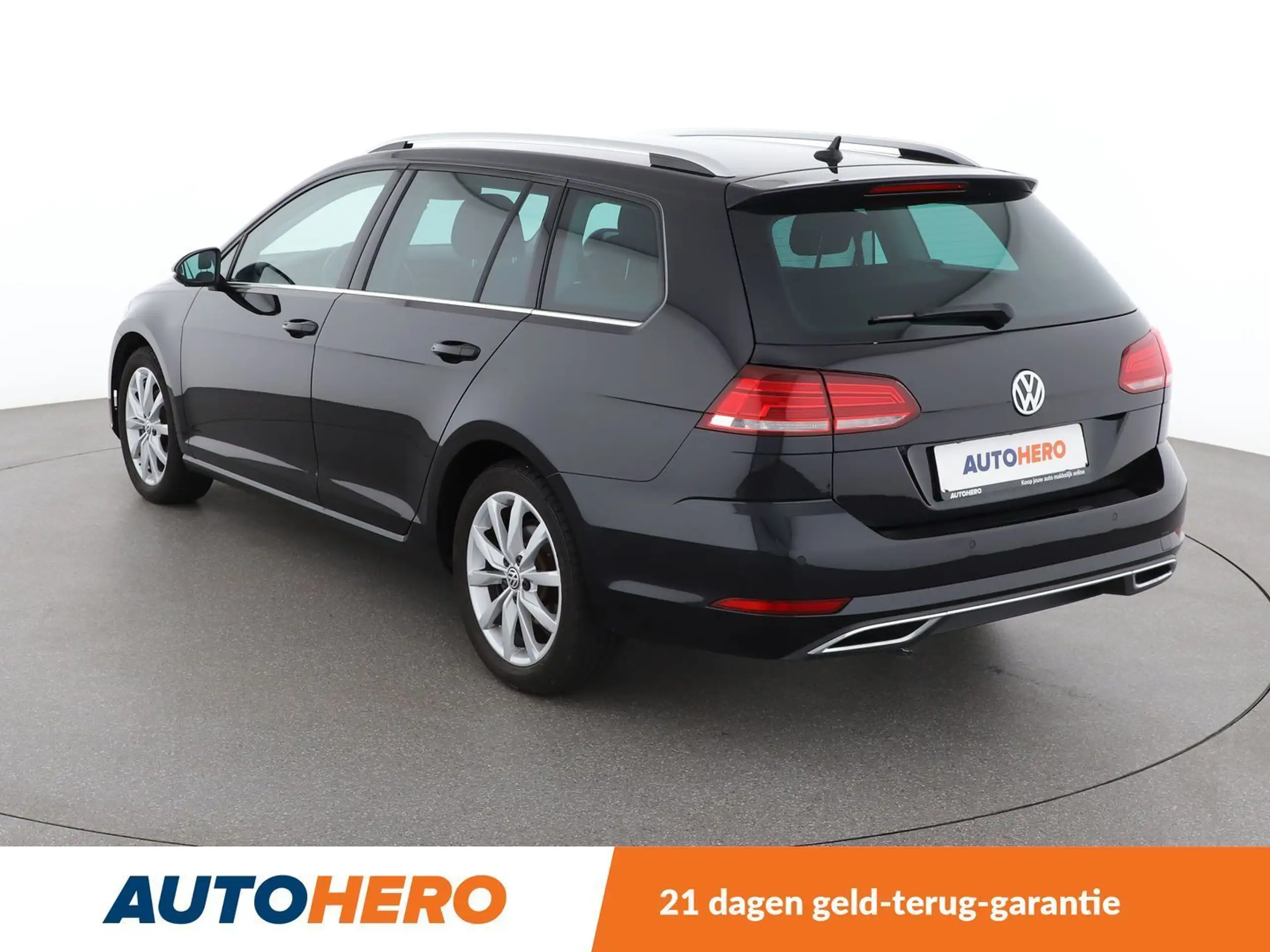 Volkswagen - Golf