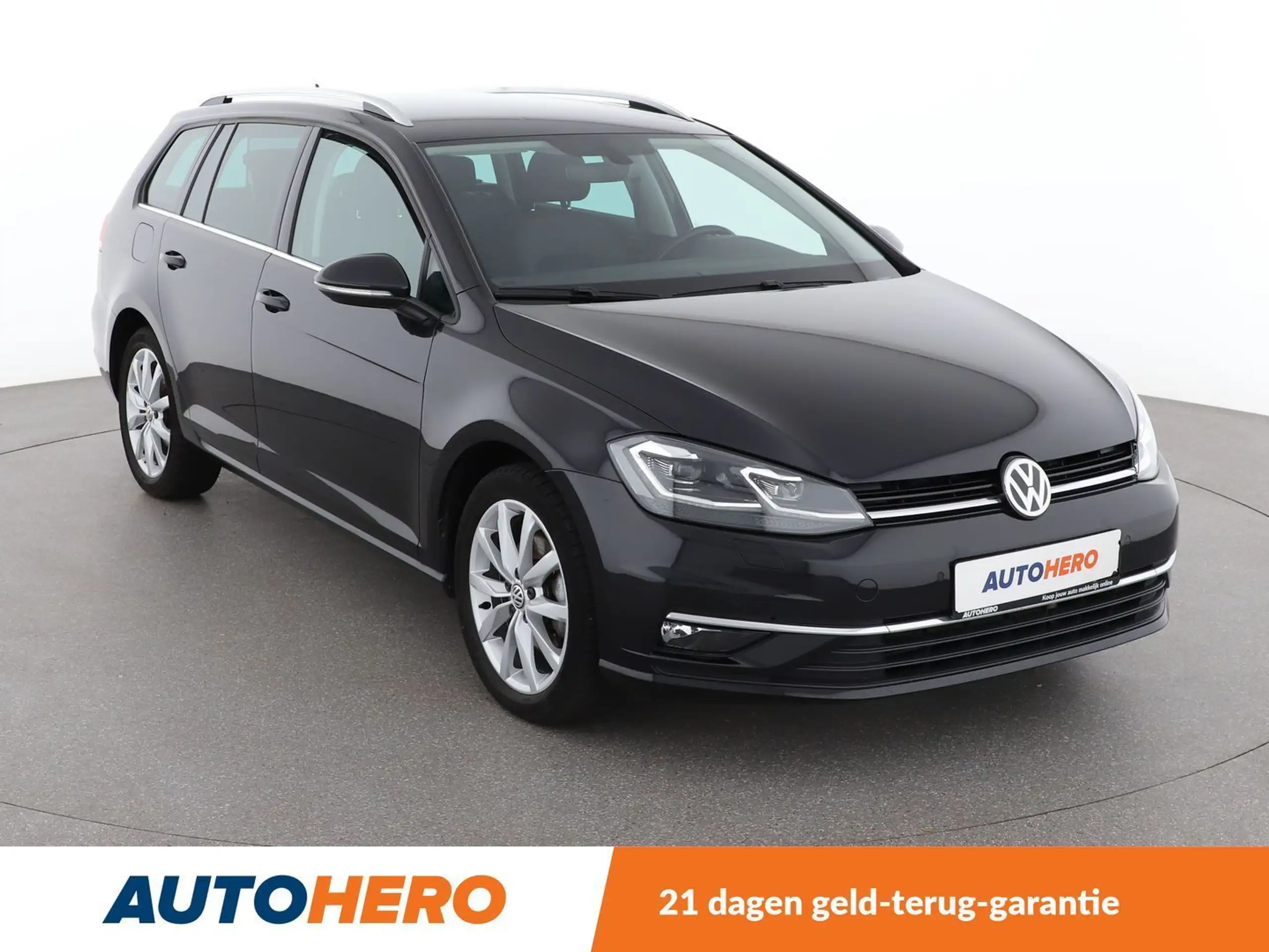 Volkswagen - Golf