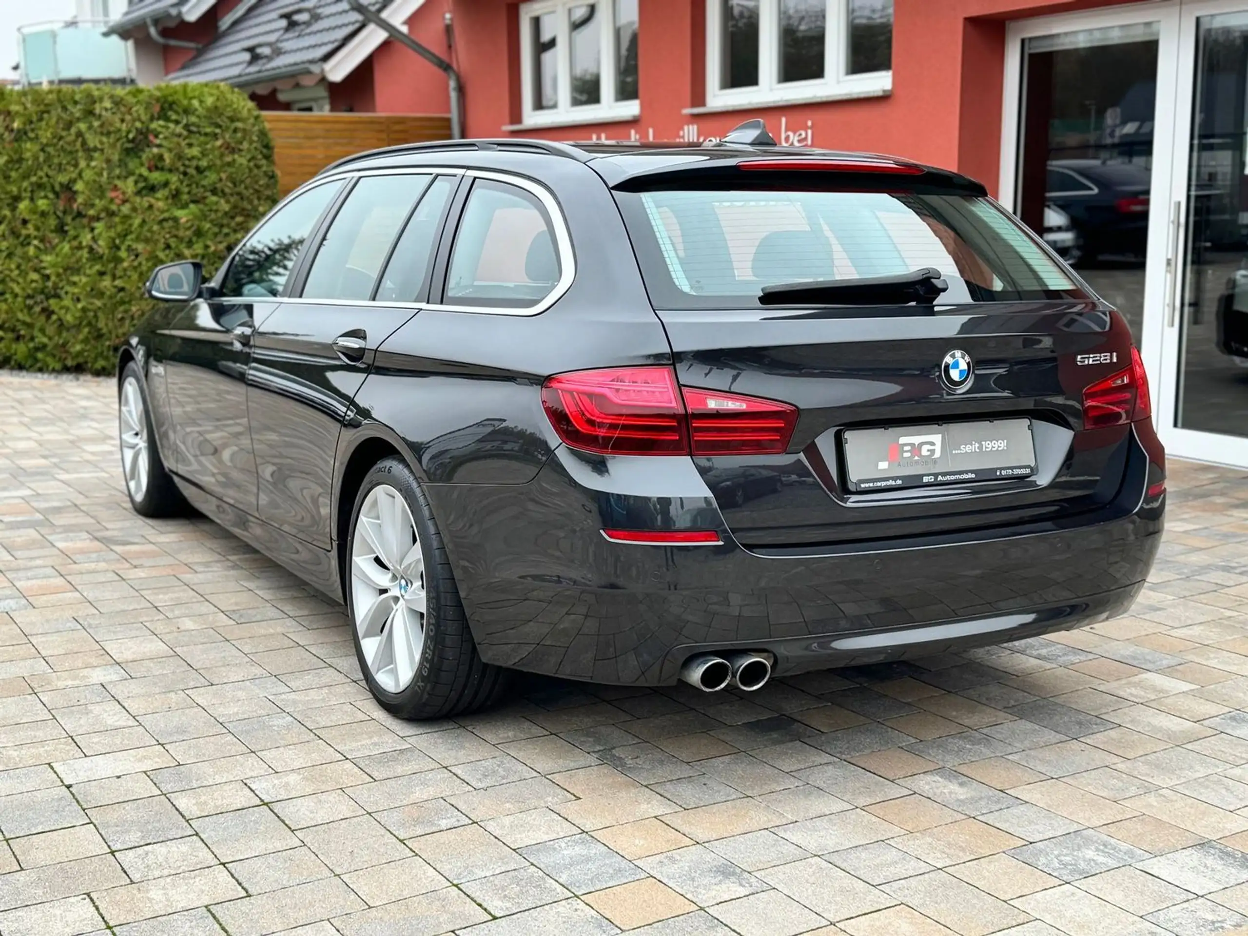 BMW - 528