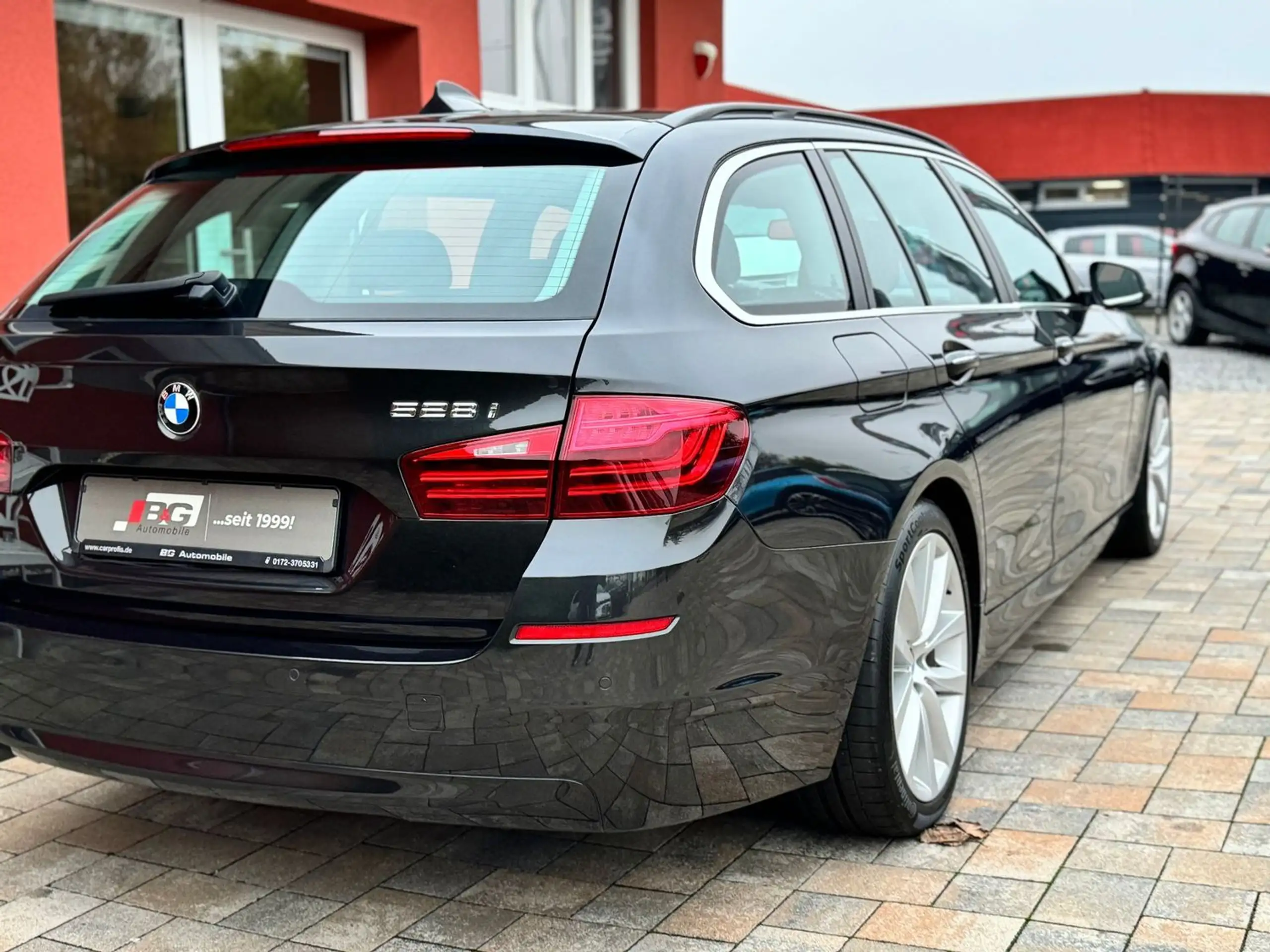 BMW - 528