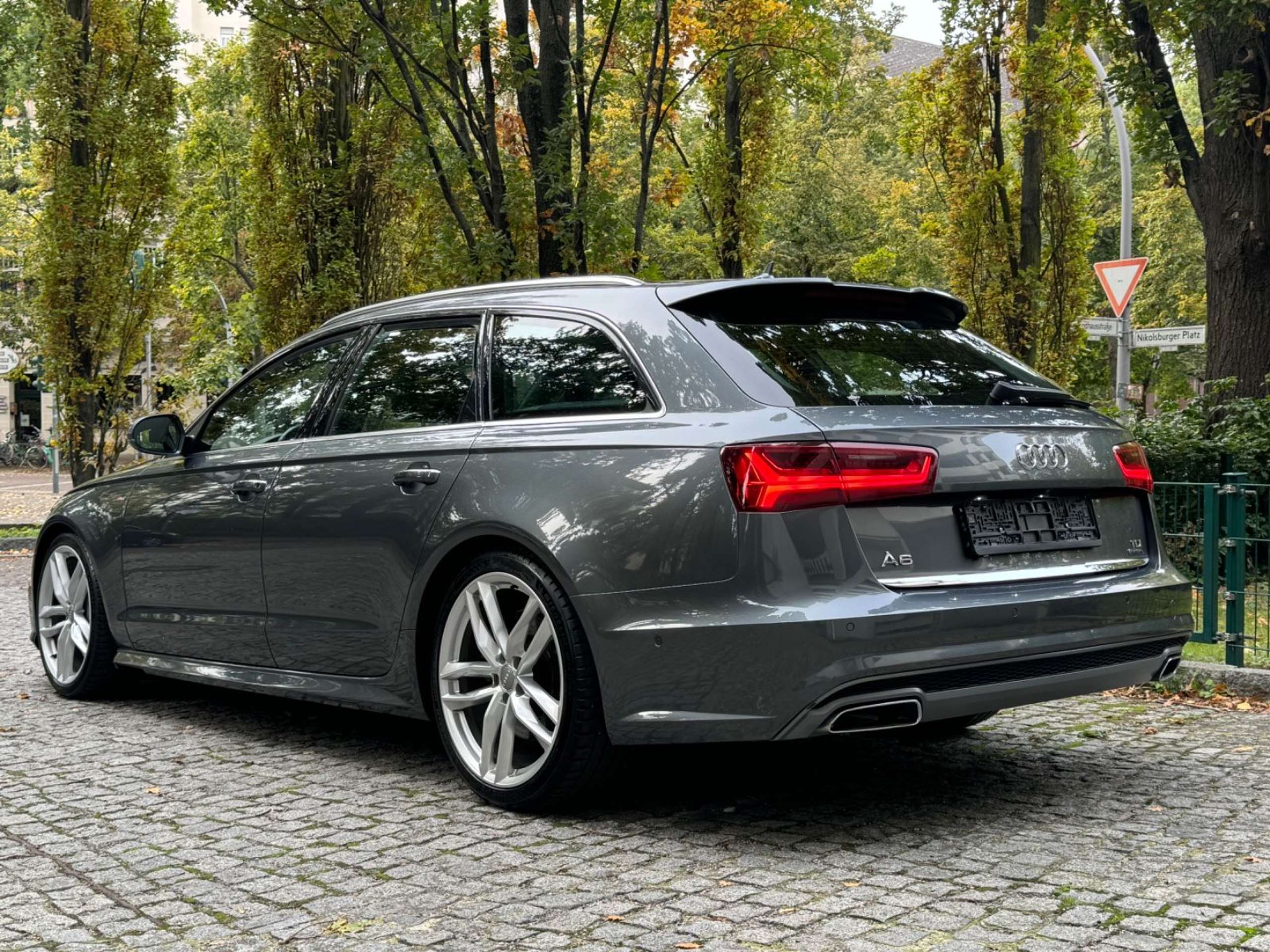 Audi - A6