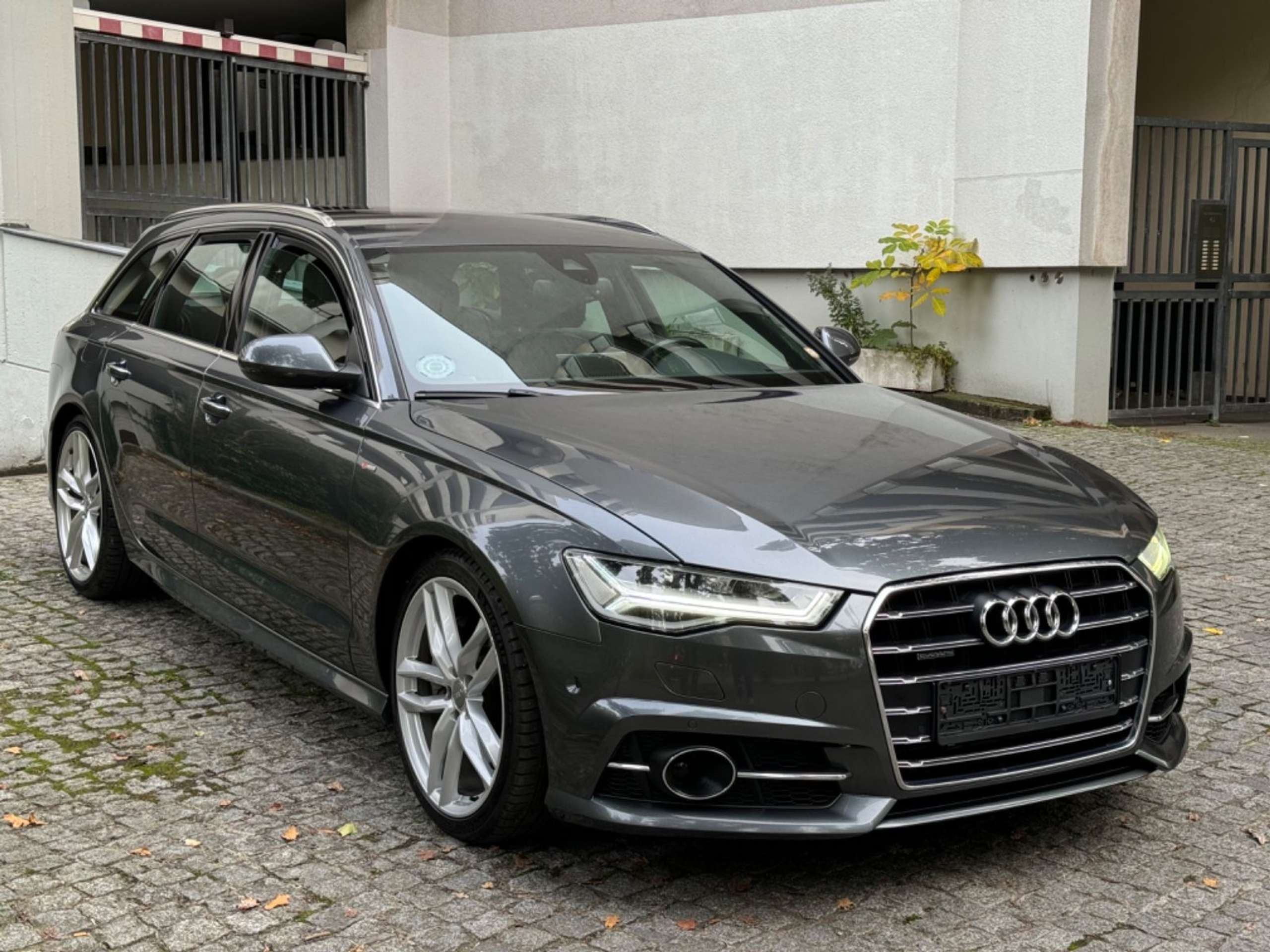 Audi - A6