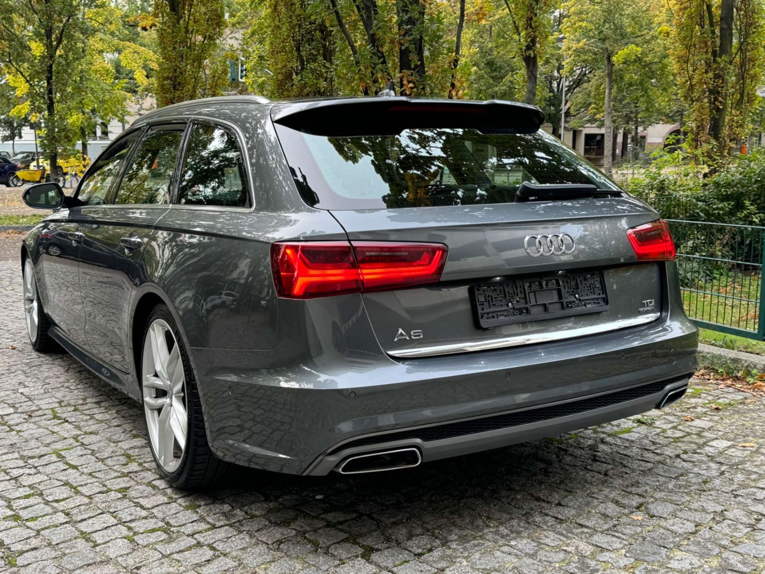 Audi - A6