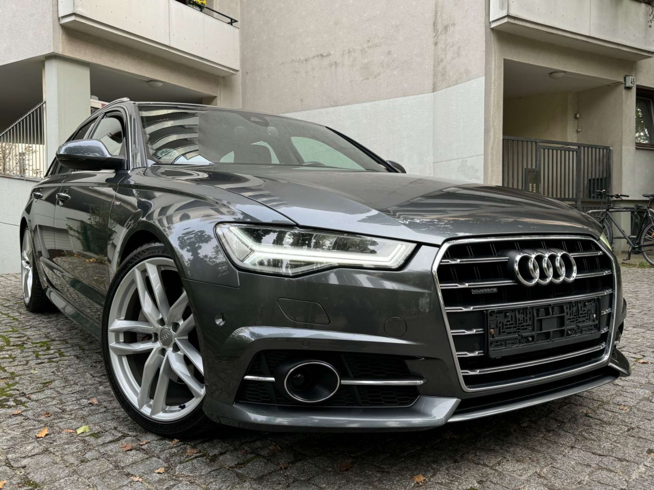 Audi - A6