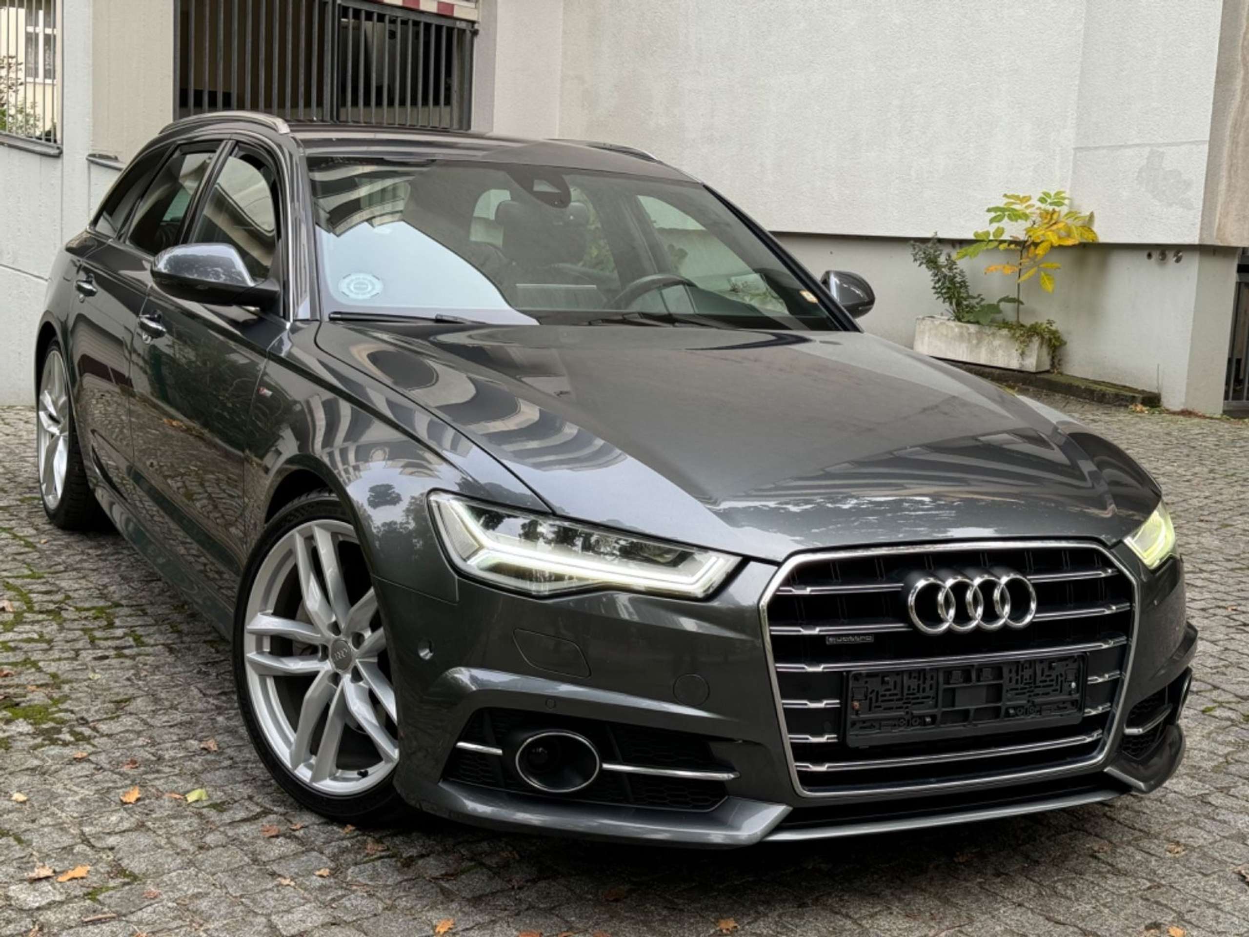 Audi - A6