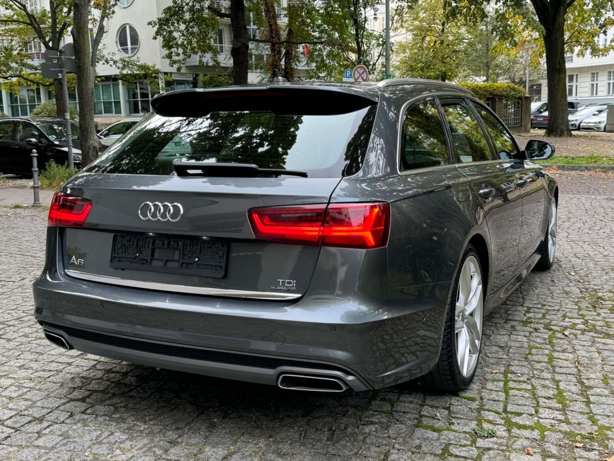 Audi - A6