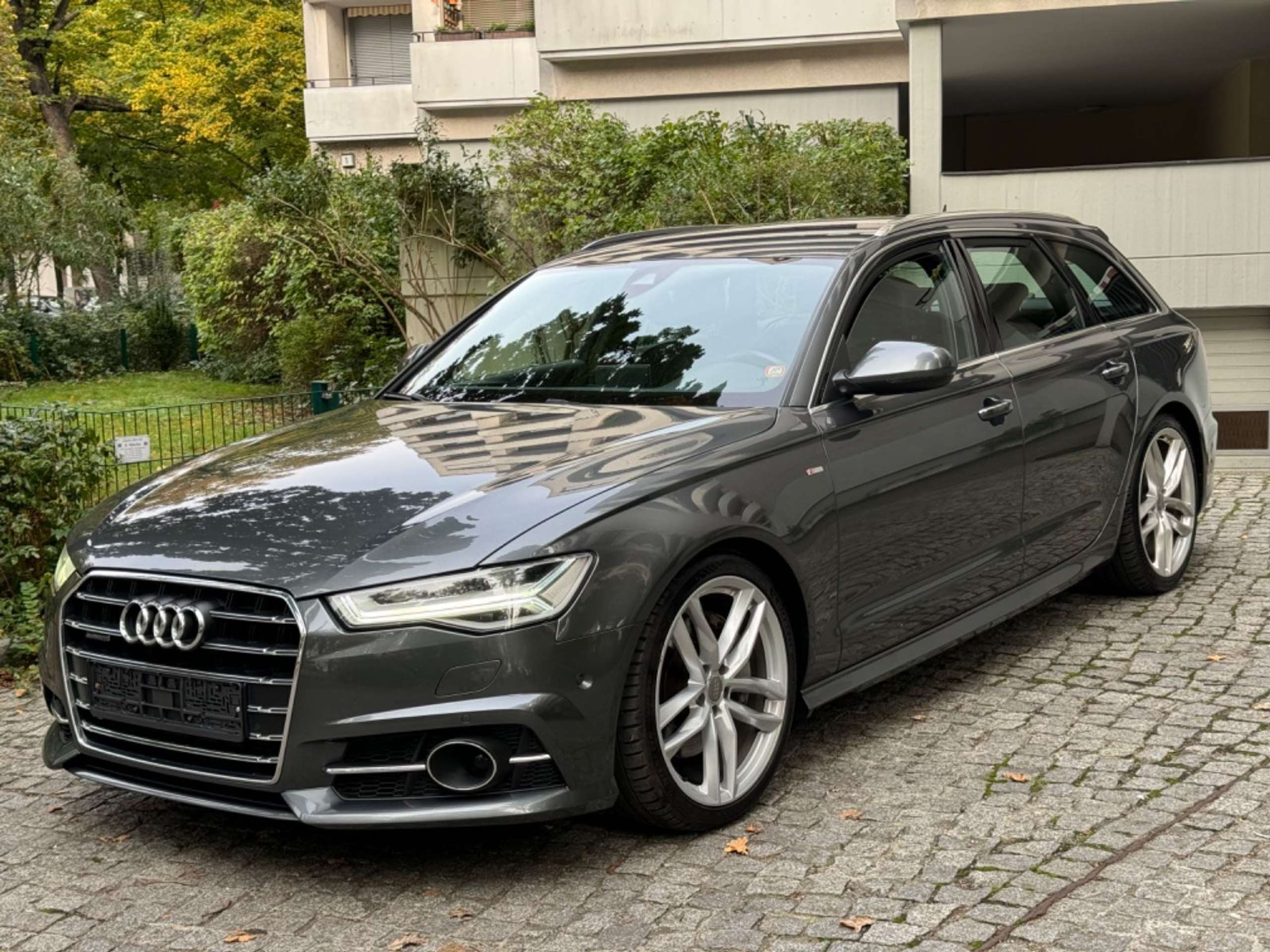 Audi - A6