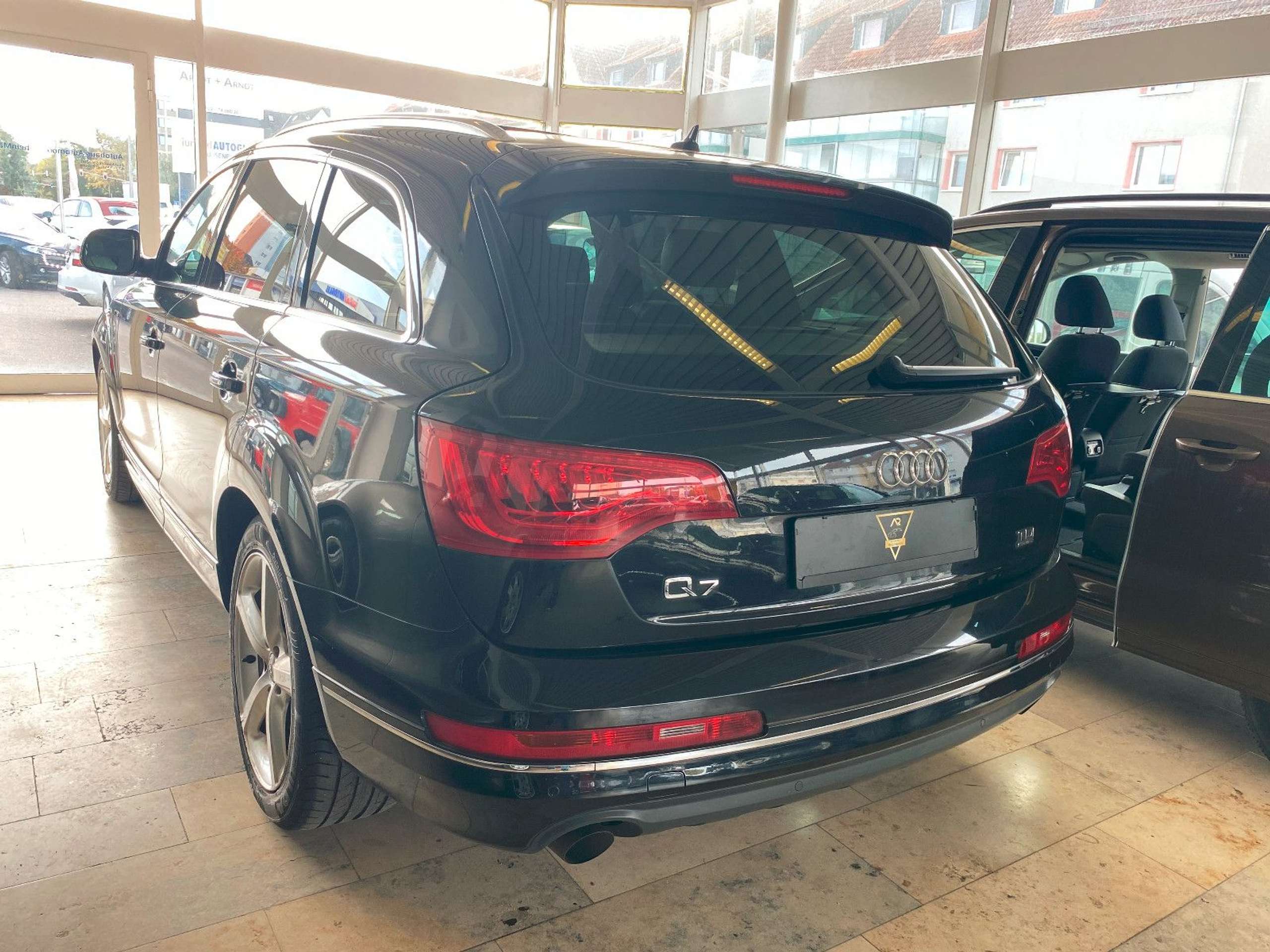 Audi - Q7