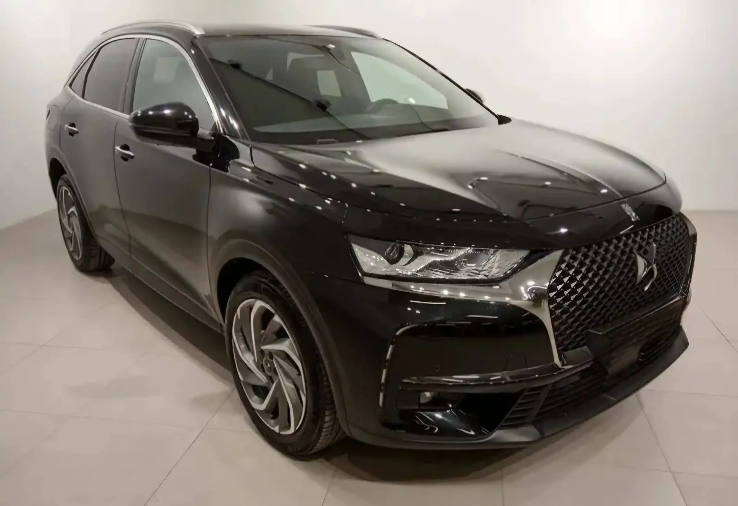 DS Automobiles - DS 7 Crossback