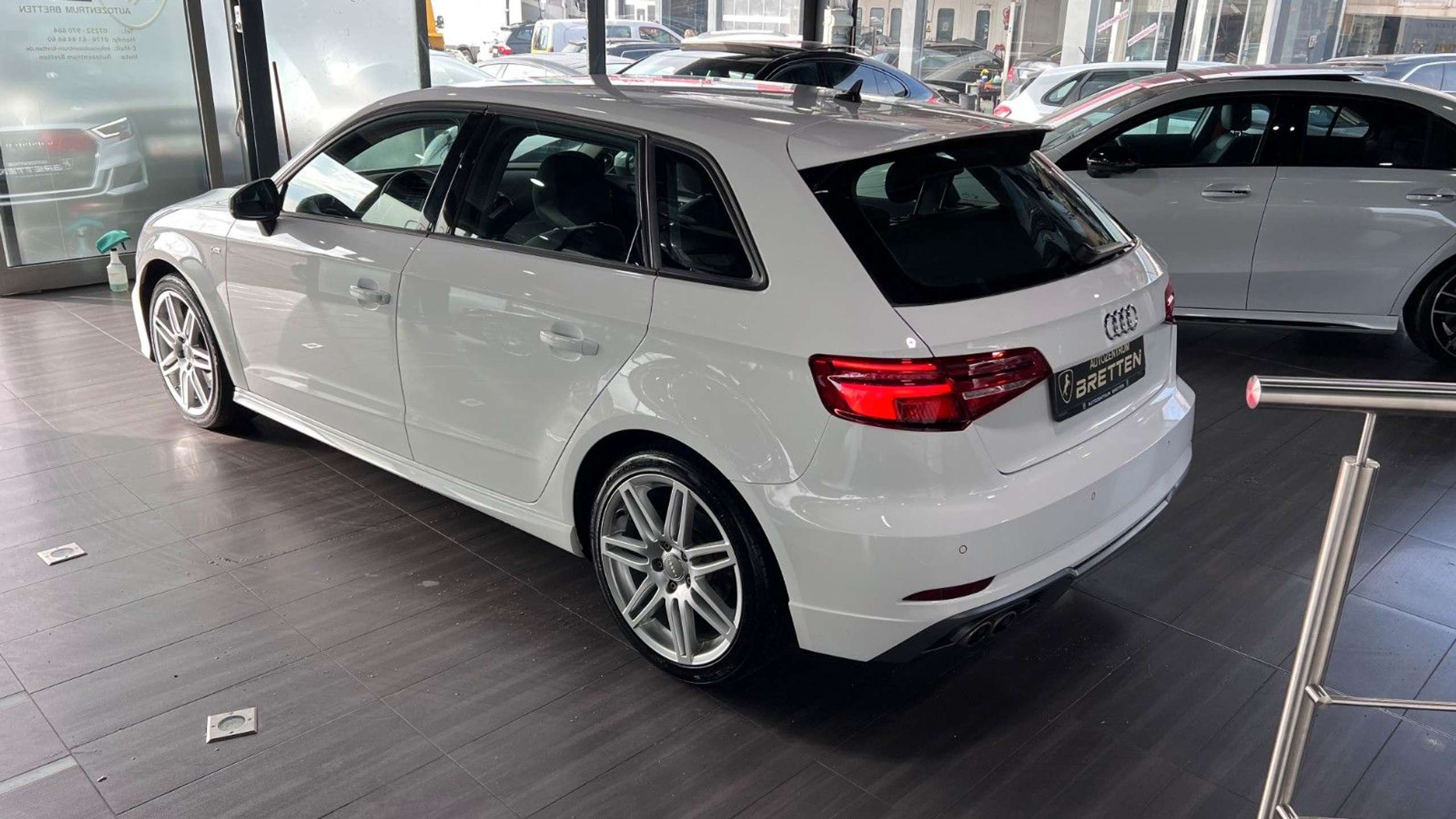 Audi - A3