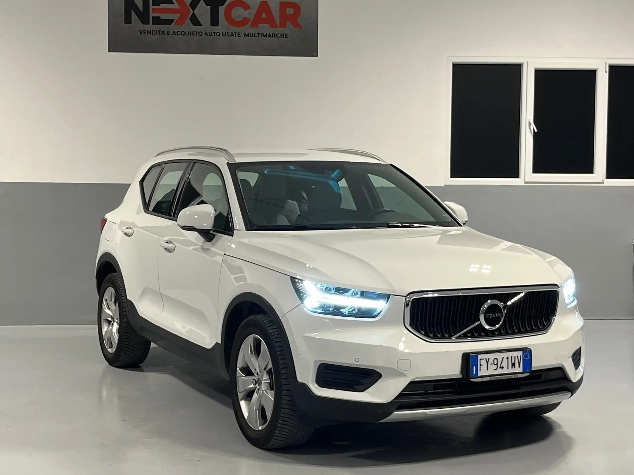 Volvo - XC40