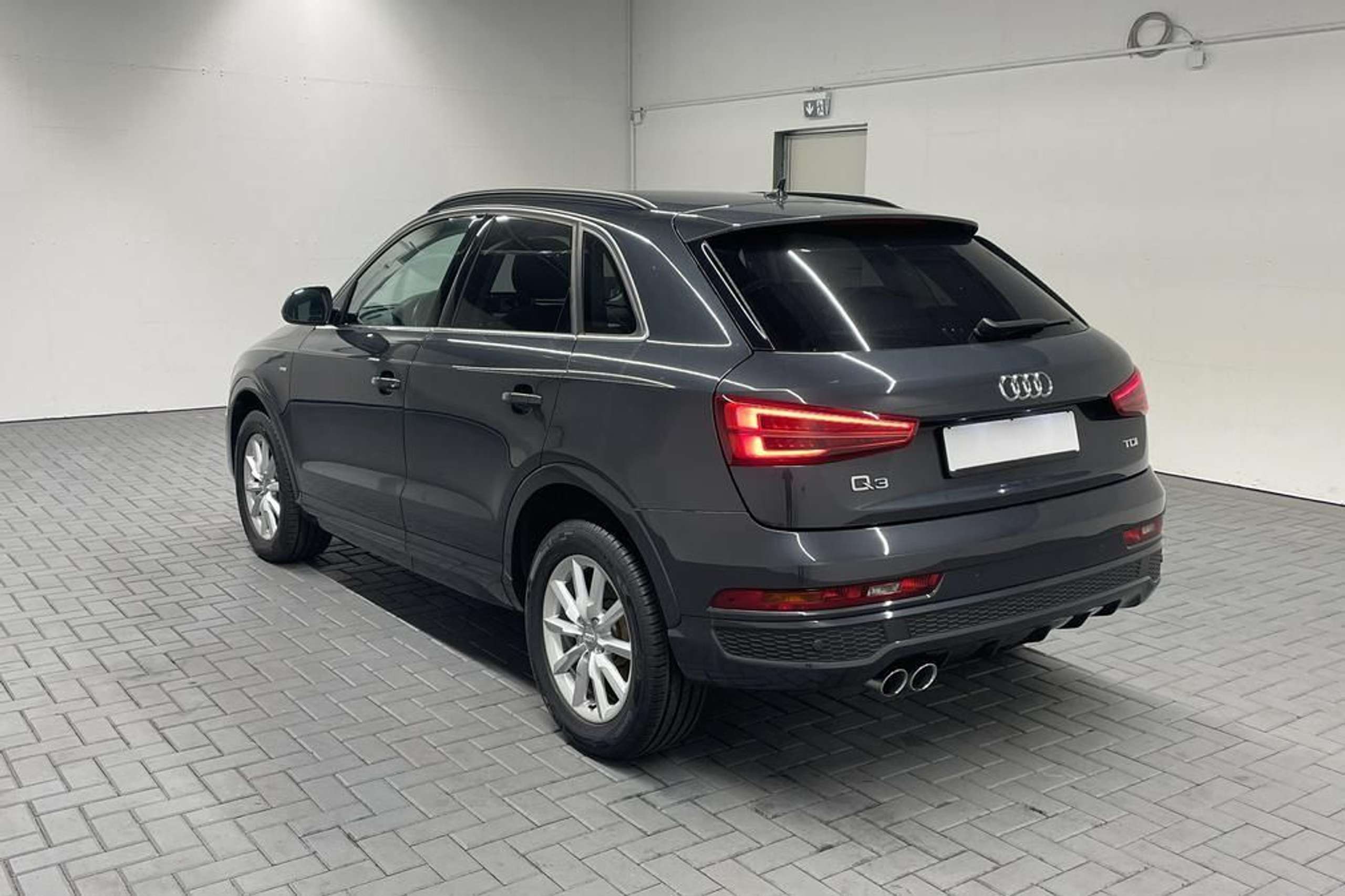 Audi - Q3