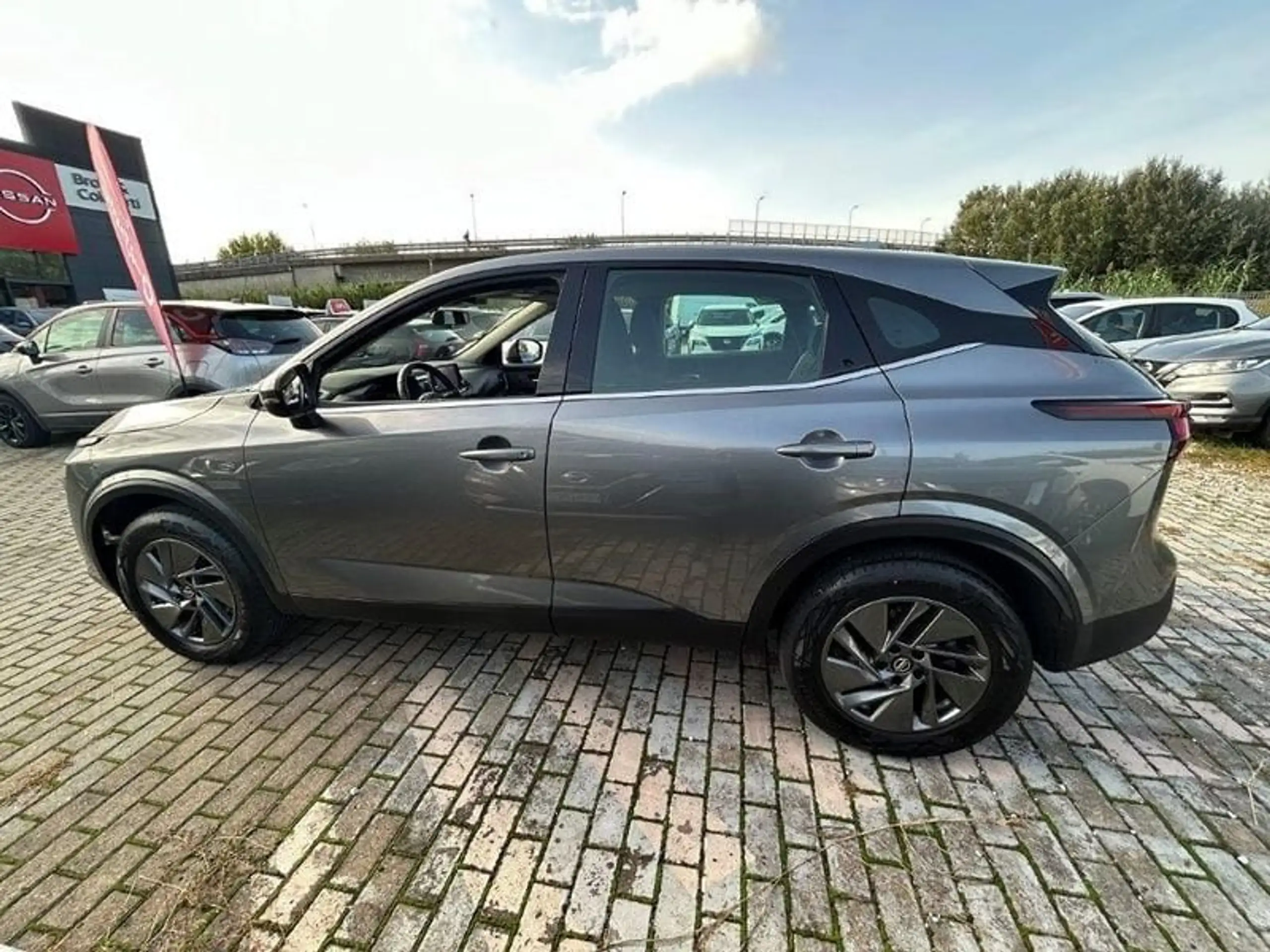 Nissan - Qashqai