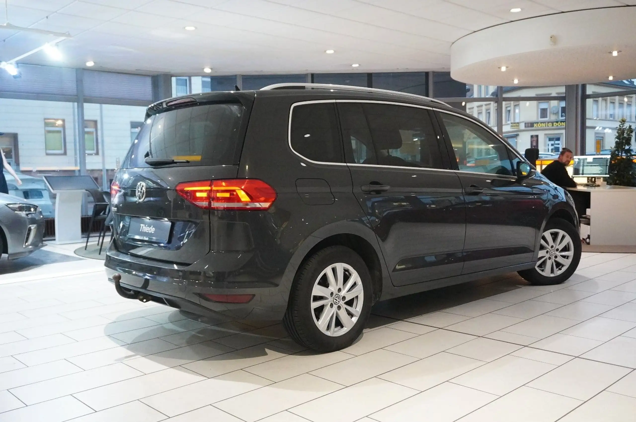 Volkswagen - Touran