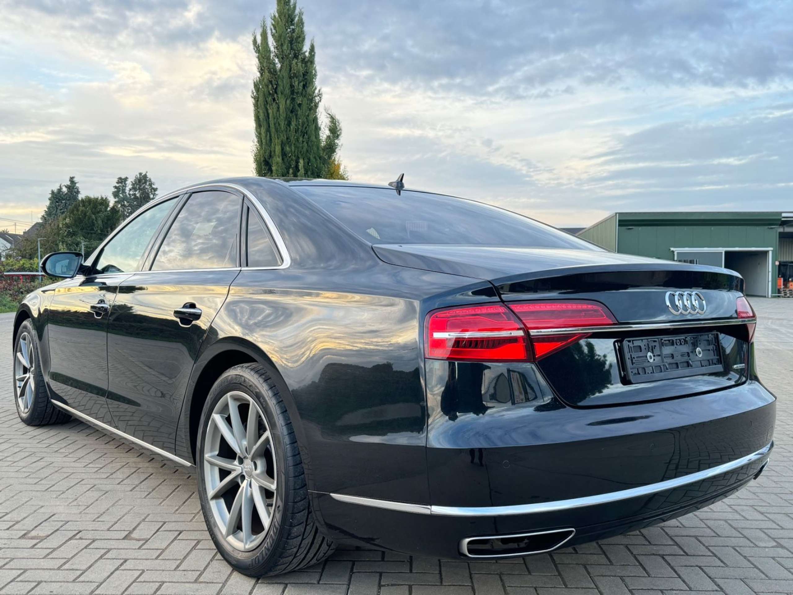 Audi - A8