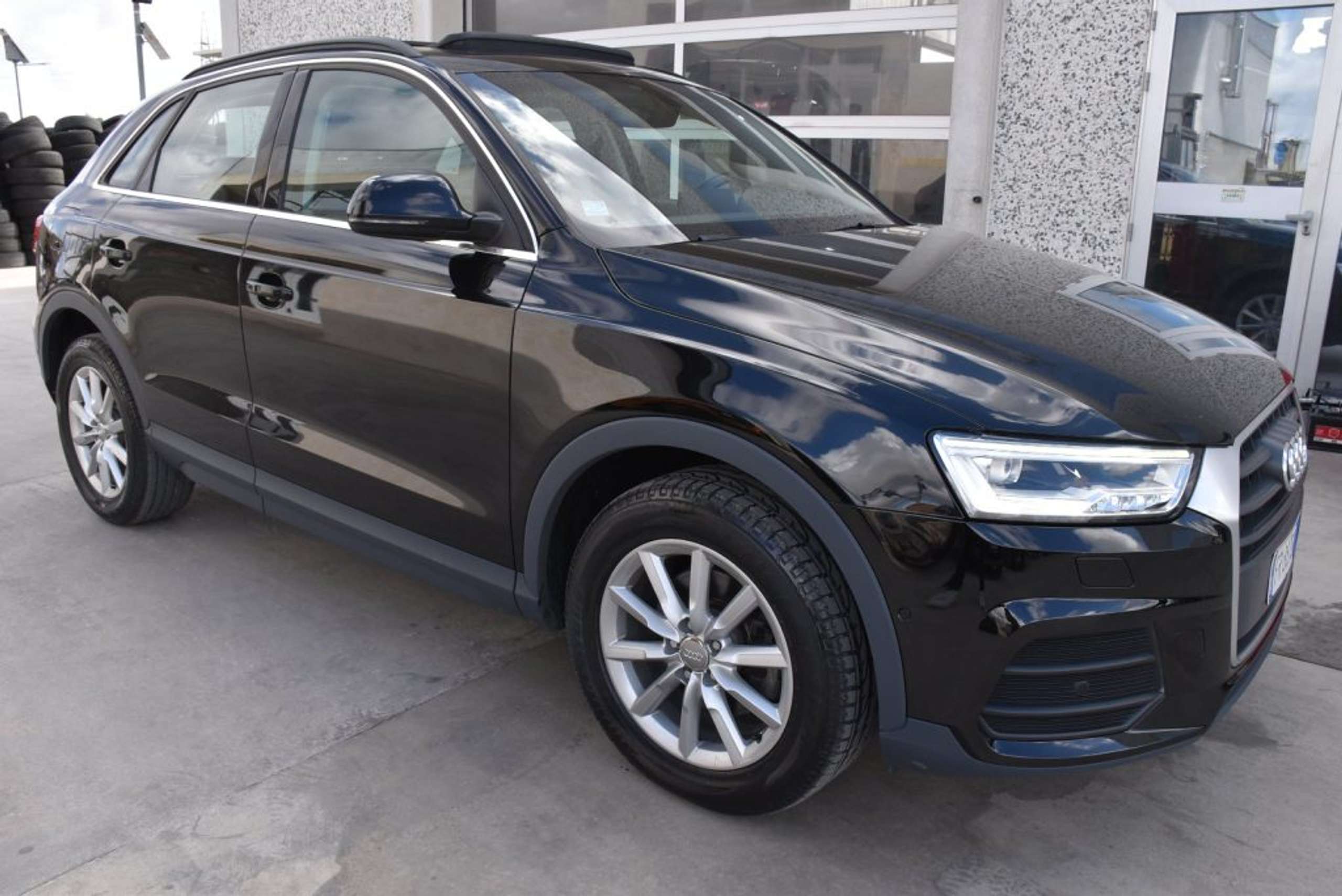 Audi - Q3