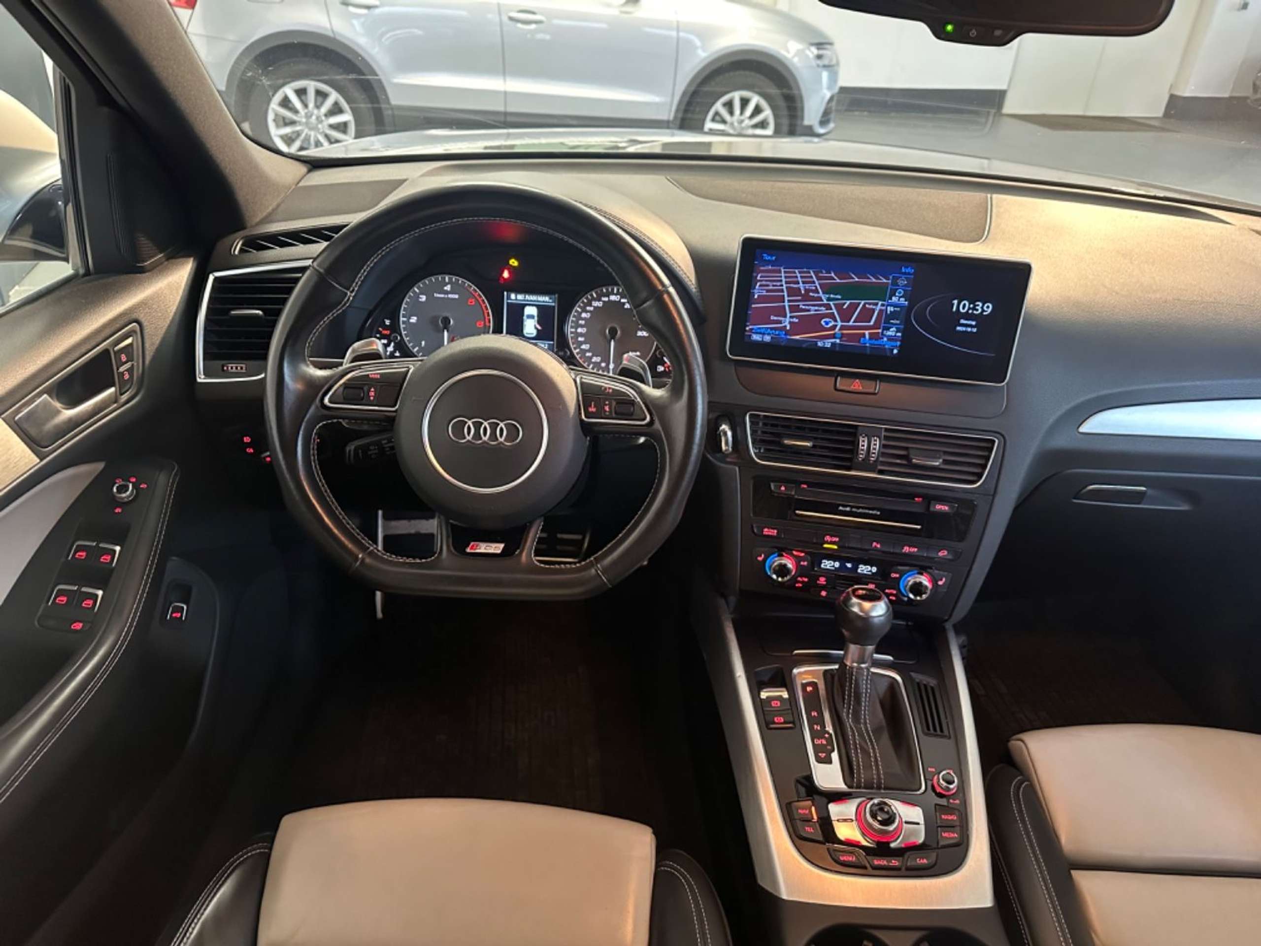 Audi - SQ5