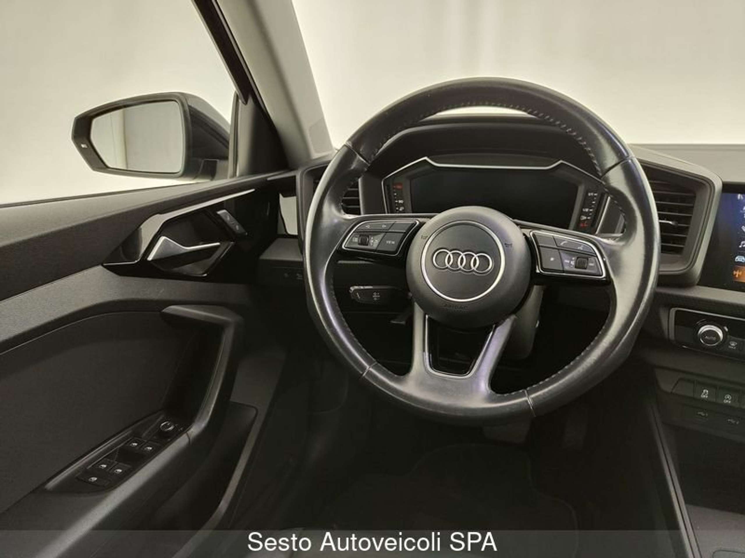 Audi - A1