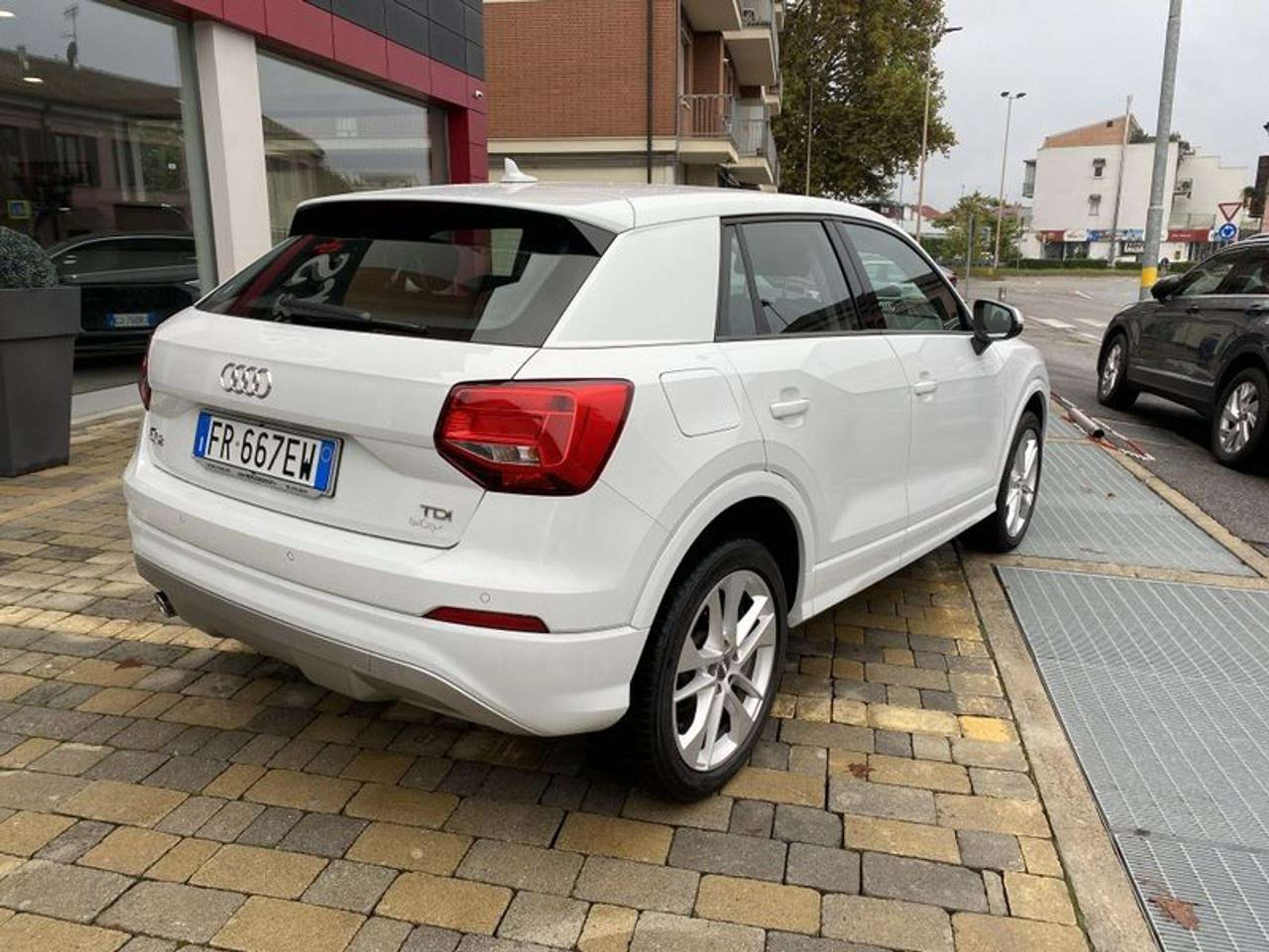 Audi - Q2