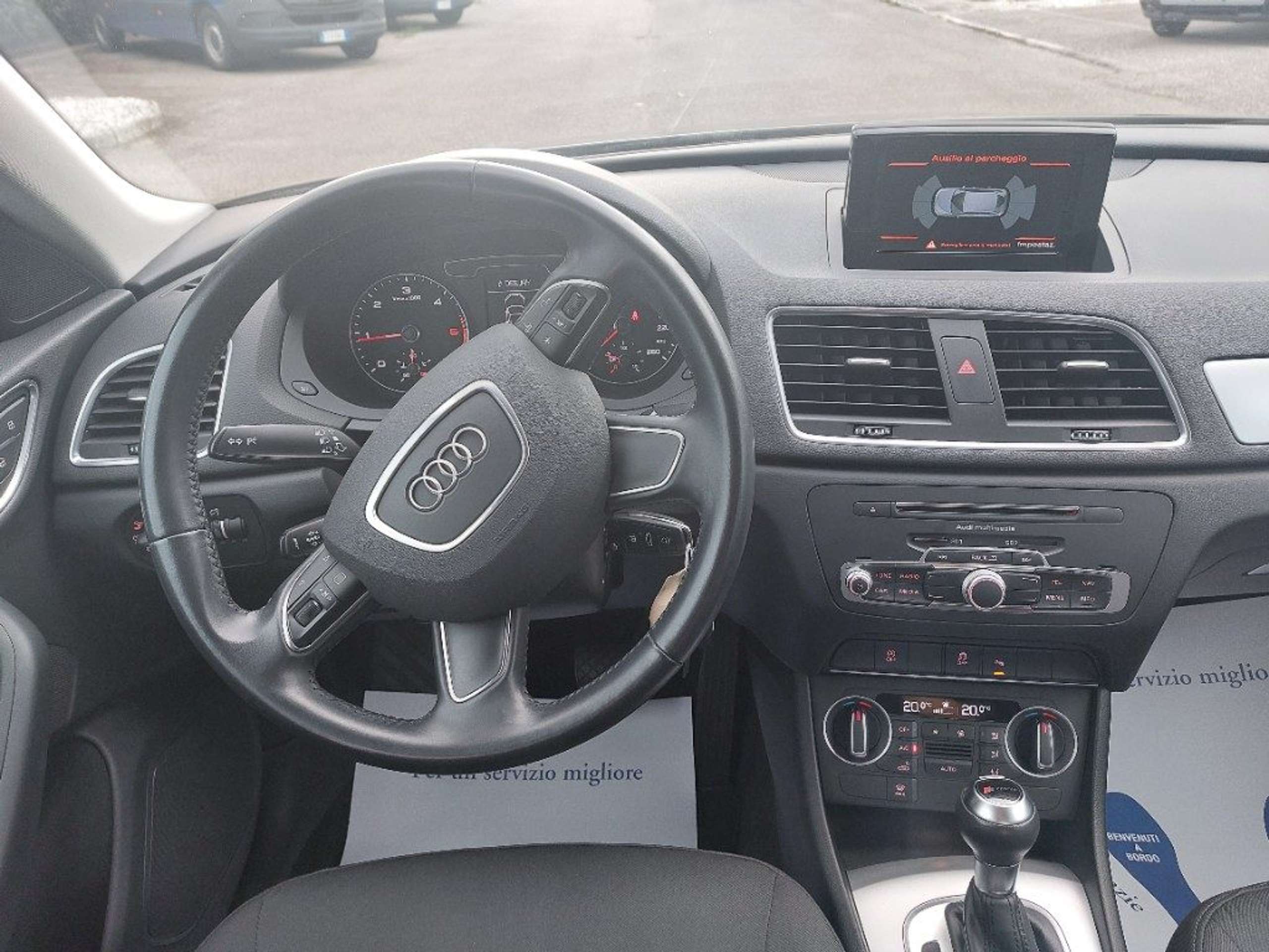 Audi - Q3