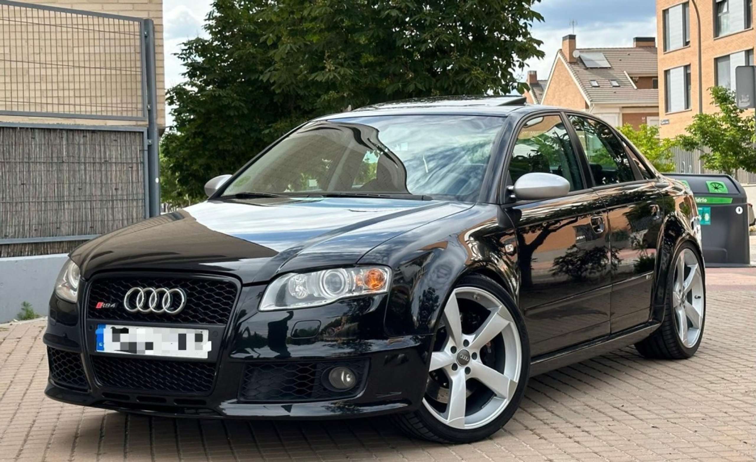 Audi - RS4