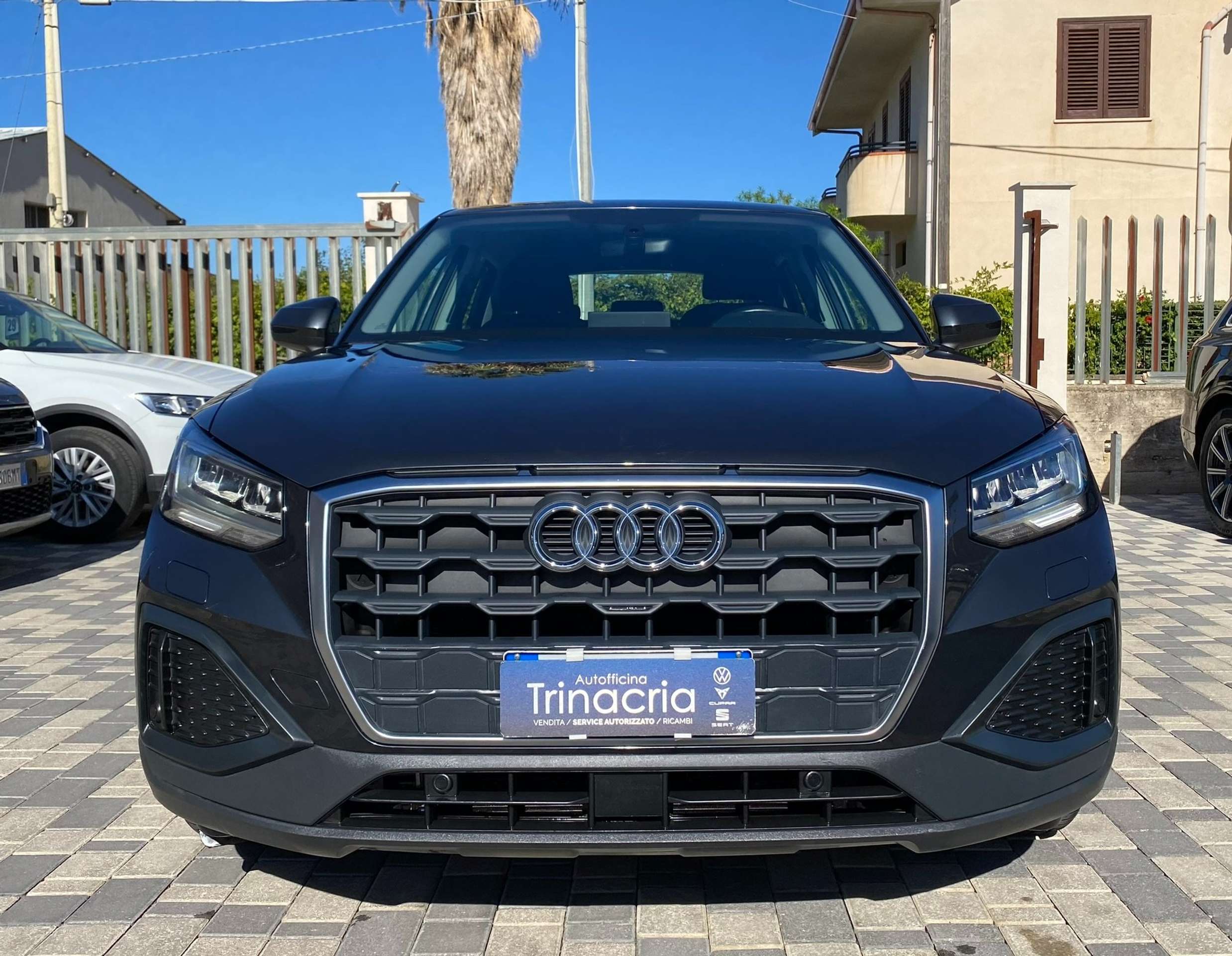 Audi - Q2