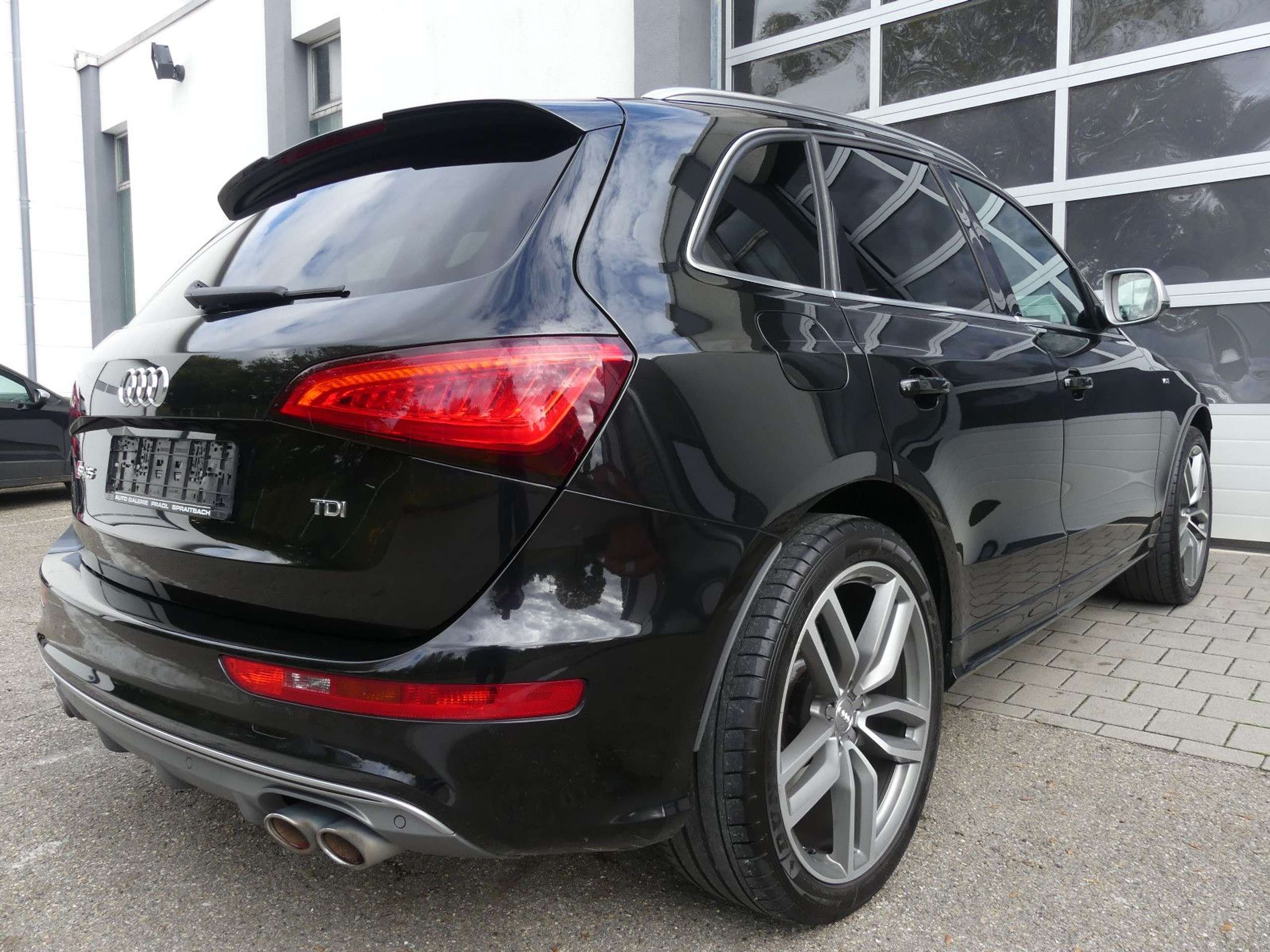 Audi - SQ5