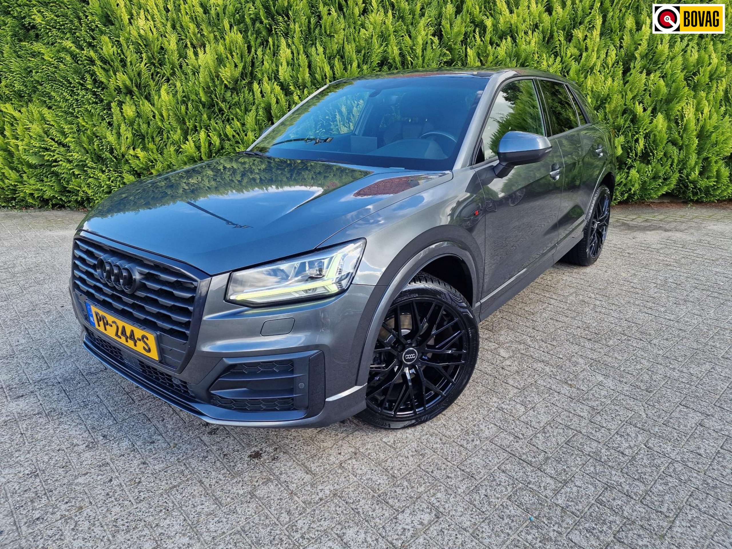 Audi - Q2