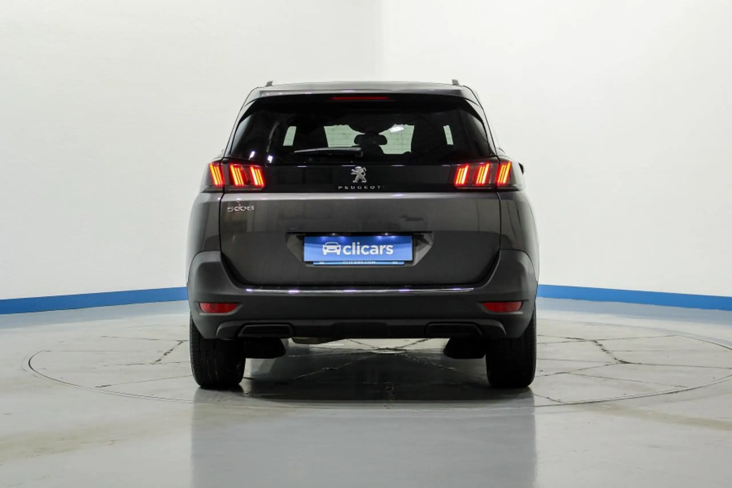 Peugeot - 5008