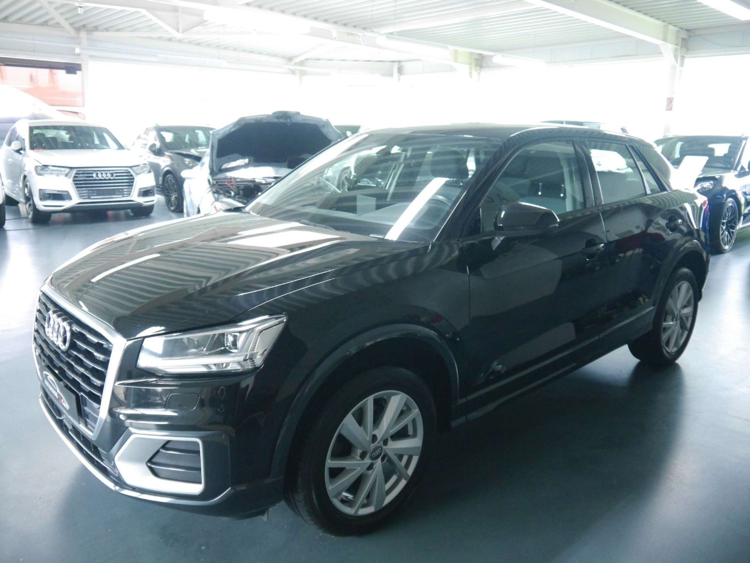 Audi - Q2