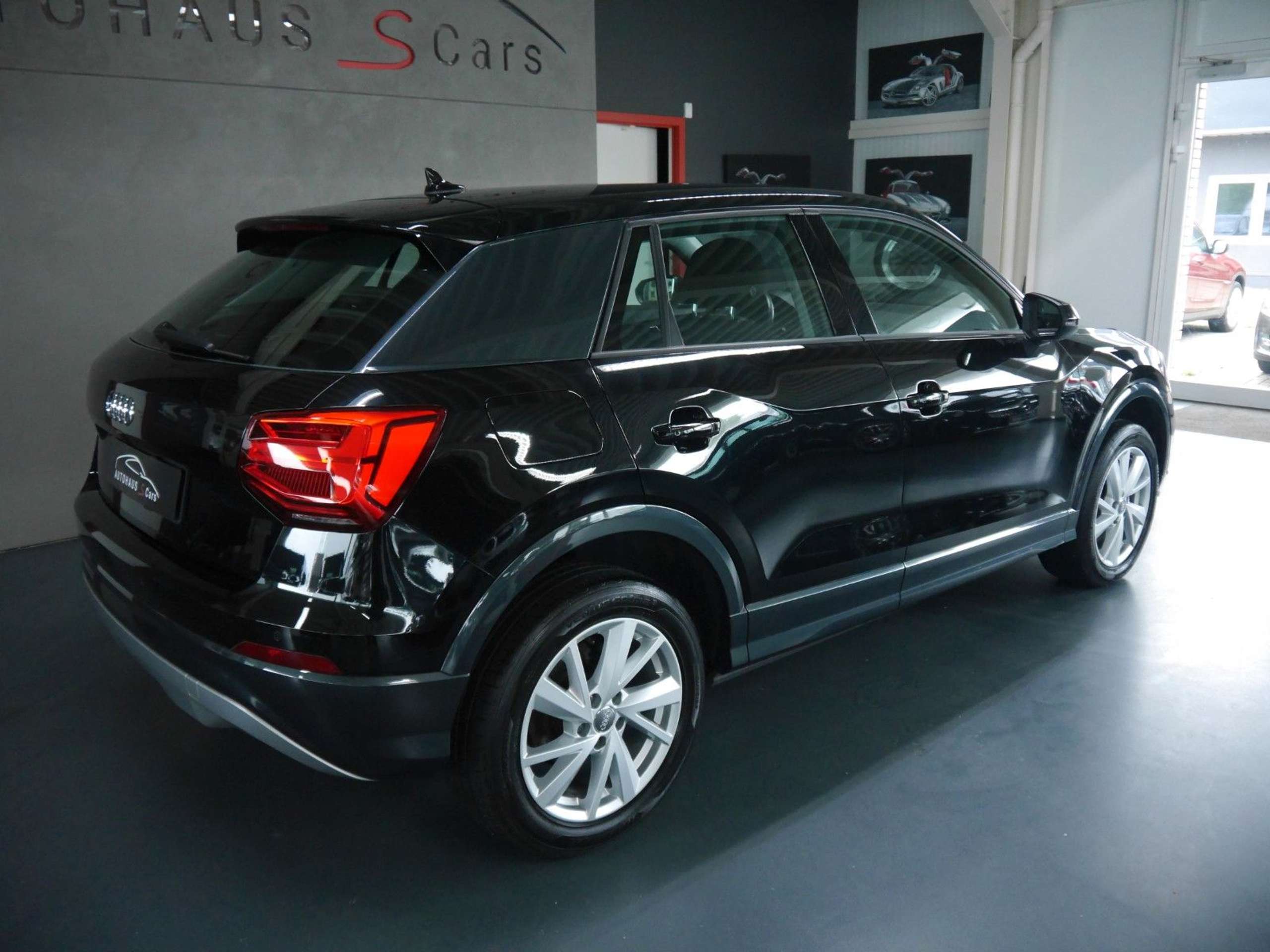 Audi - Q2